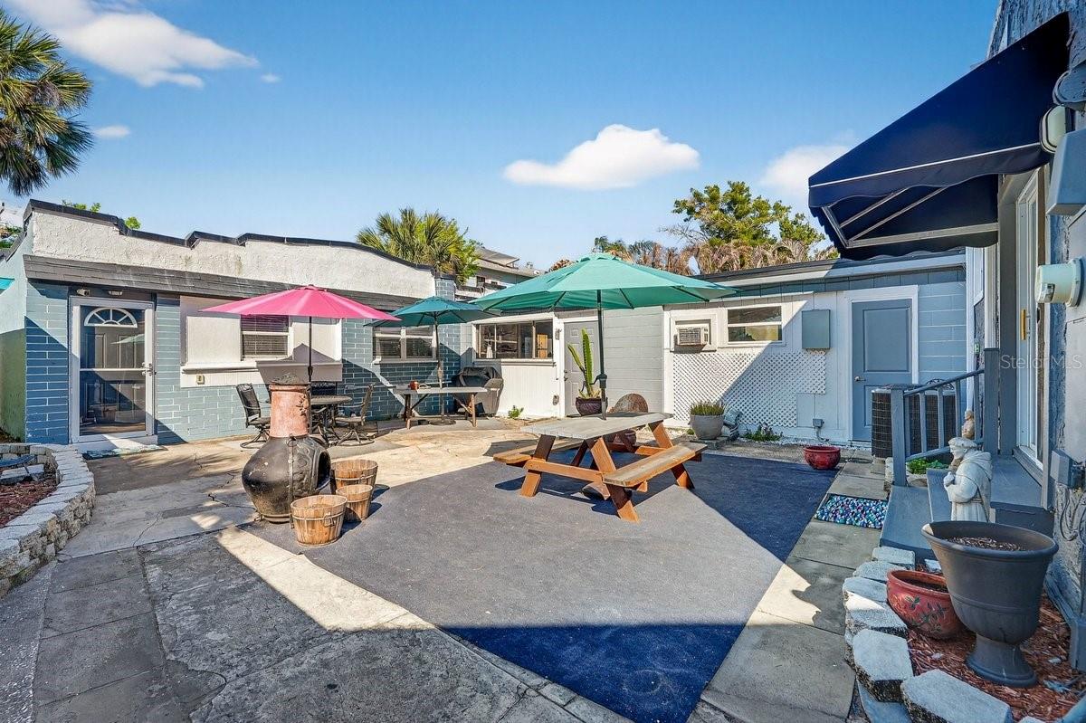 Image 7 of 62 For 112 Oleander Avenue