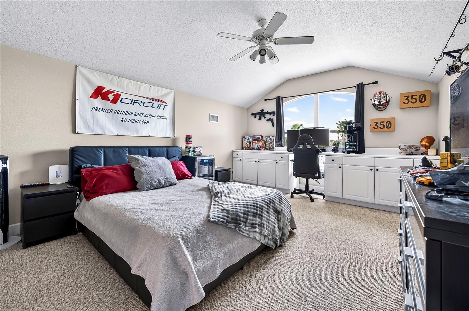 Image 43 of 73 For 1950 Southcreek Boulevard