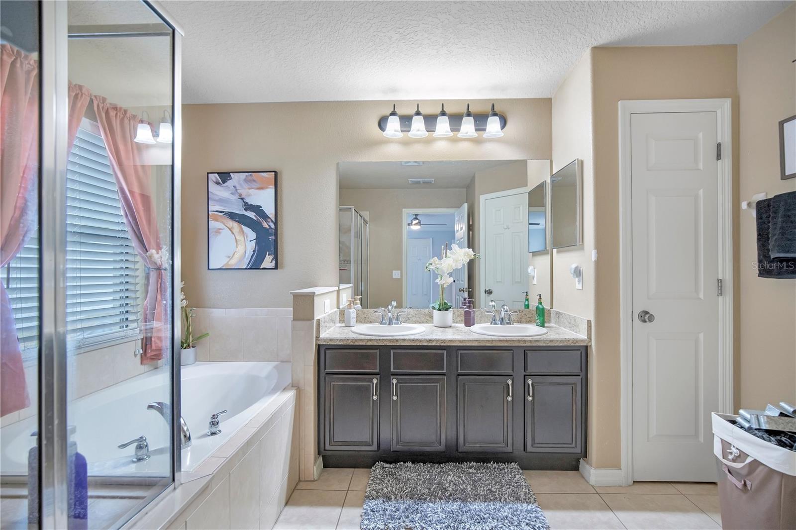 Image 19 of 40 For 1763 Waterside Oaks Drive