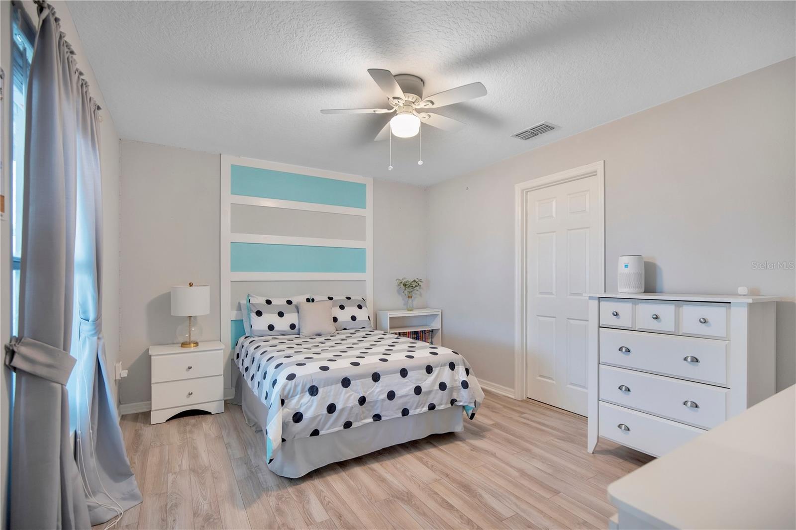 Image 21 of 40 For 1763 Waterside Oaks Drive