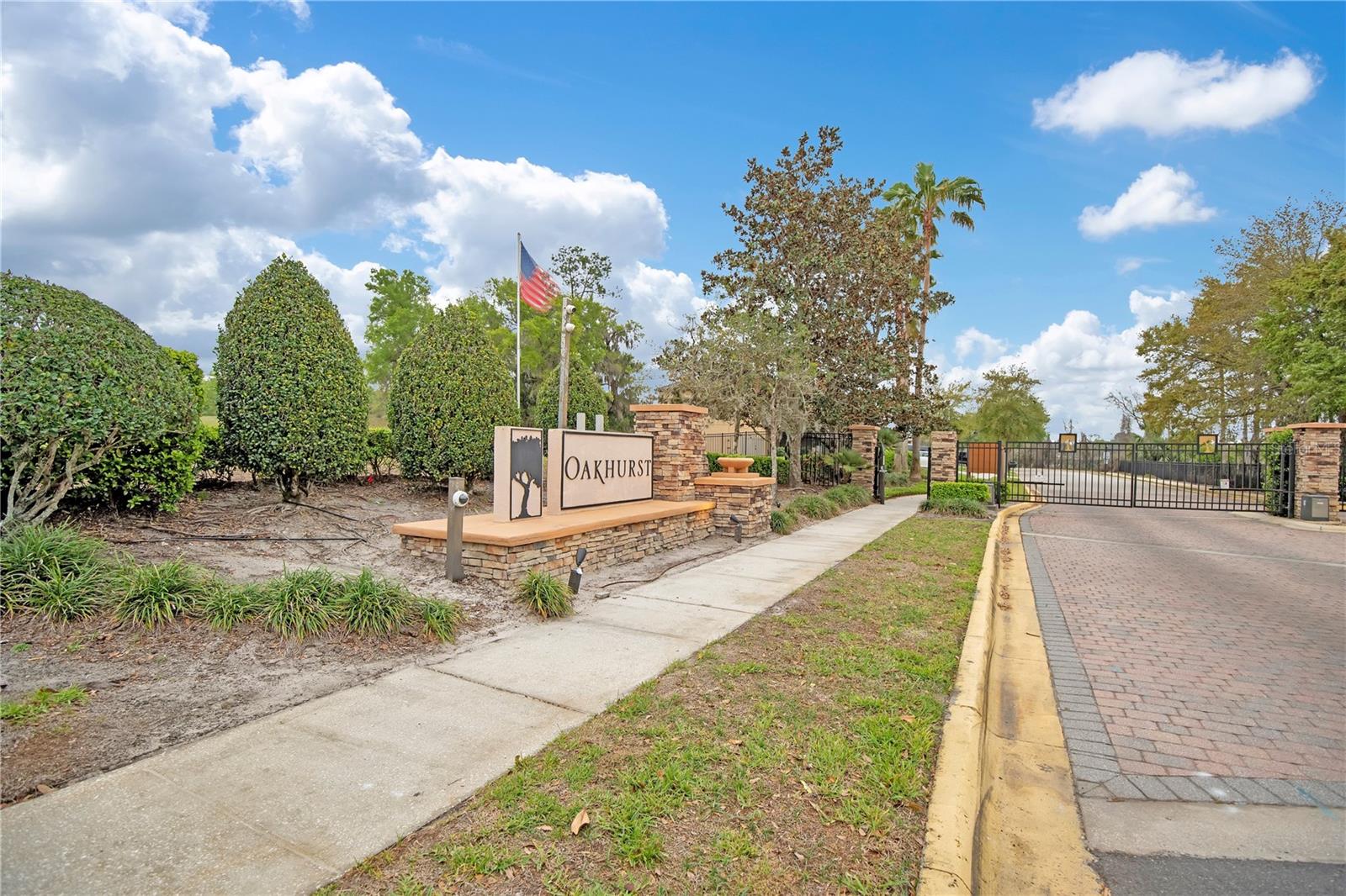 Image 33 of 40 For 1763 Waterside Oaks Drive