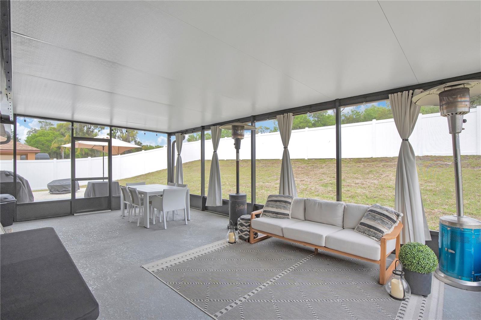 Image 5 of 40 For 1763 Waterside Oaks Drive