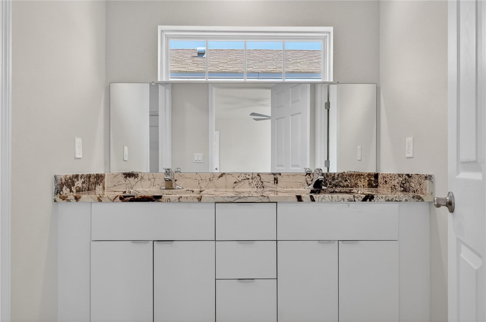 Image 16 of 43 For 172 Holly Village Drive