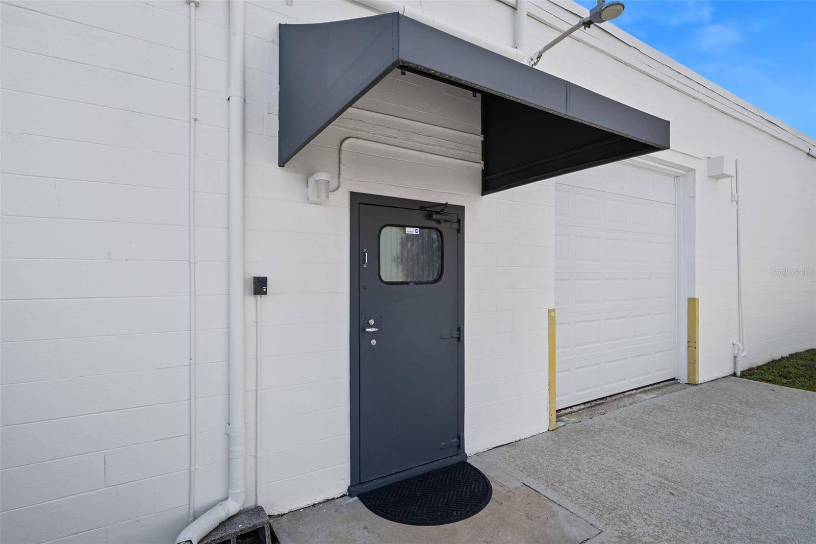 Image 11 of 81 For 974 Nova Road