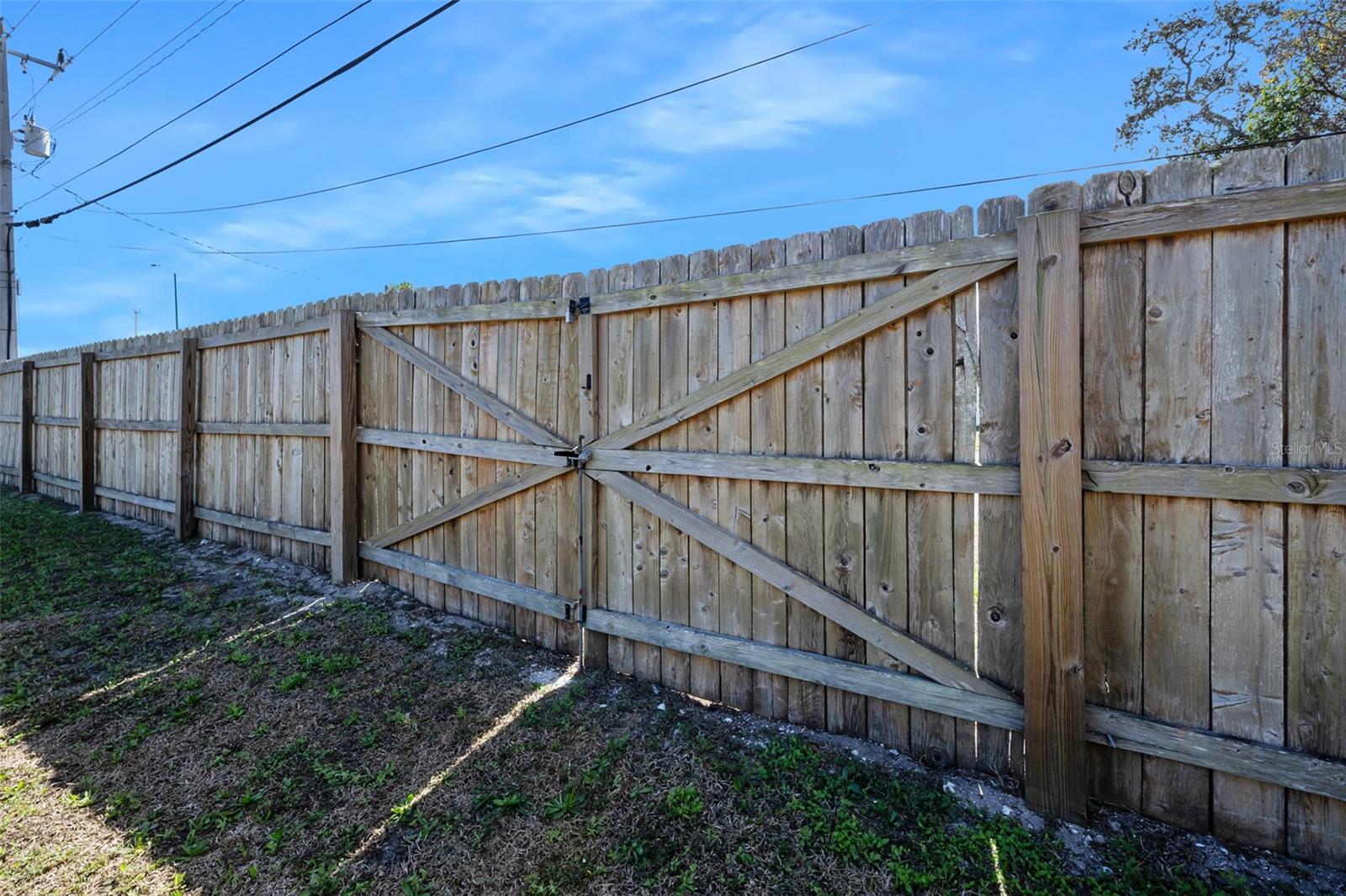 Image 22 of 81 For 974 Nova Road