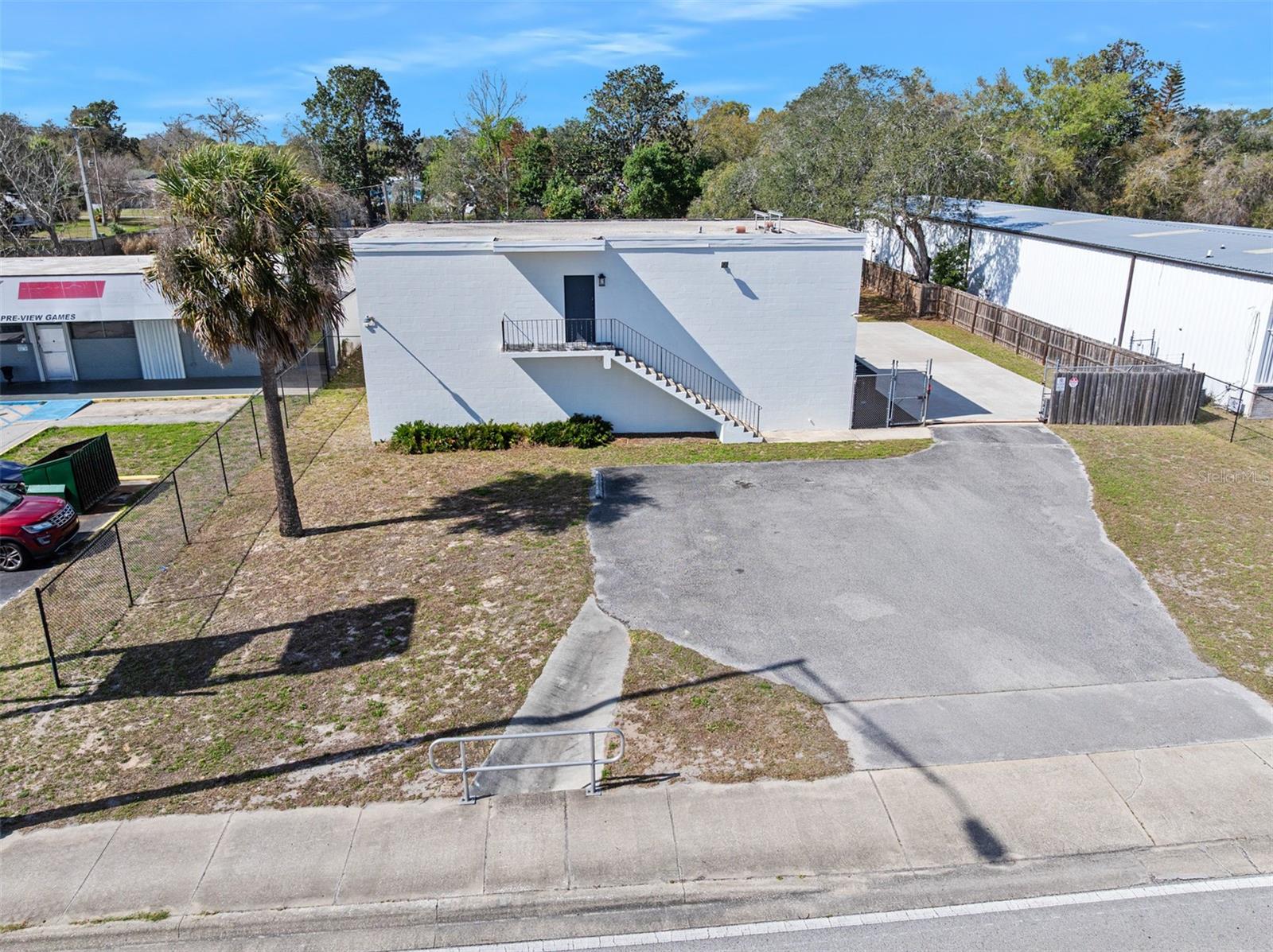 Image 3 of 81 For 974 Nova Road