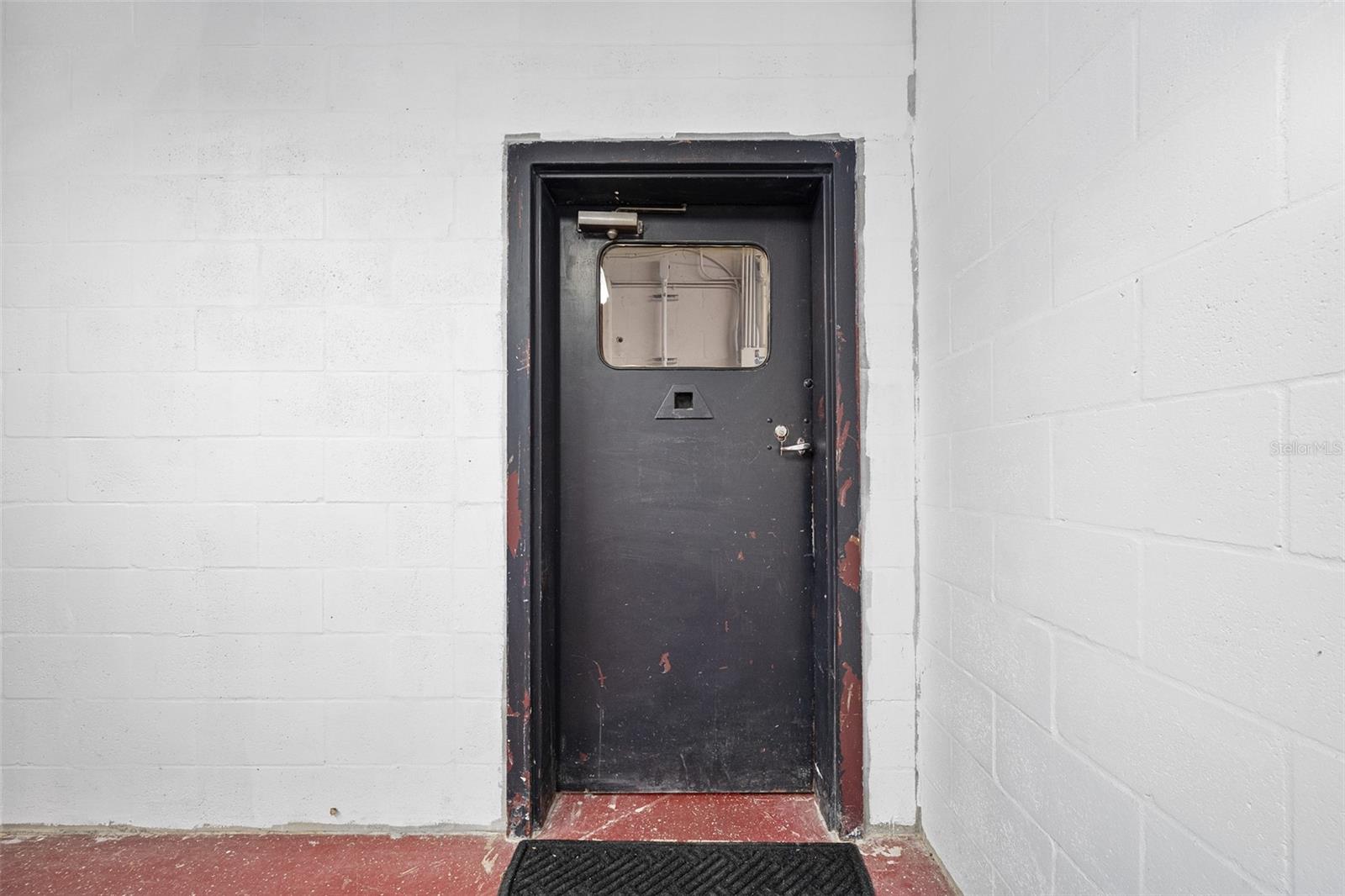 Image 30 of 81 For 974 Nova Road