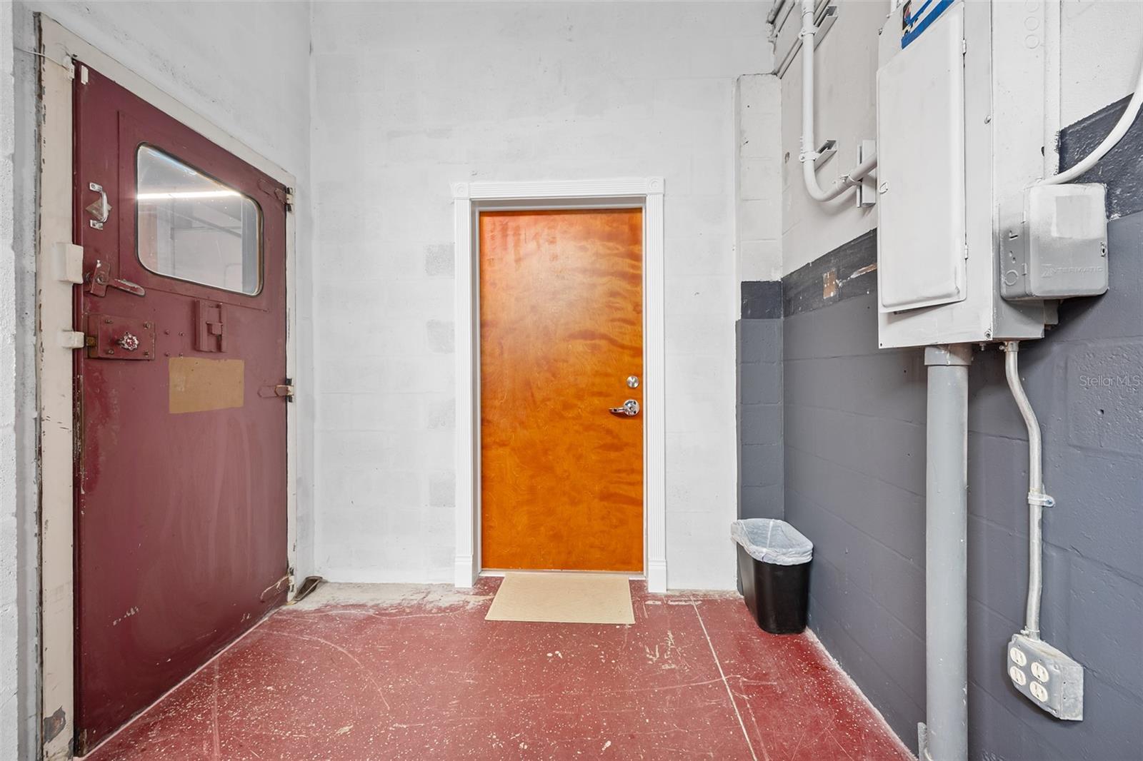 Image 31 of 81 For 974 Nova Road