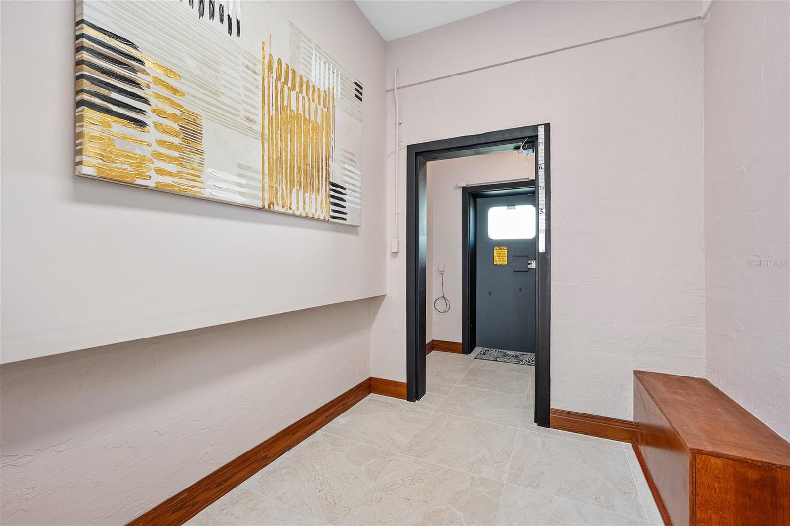 Image 32 of 81 For 974 Nova Road