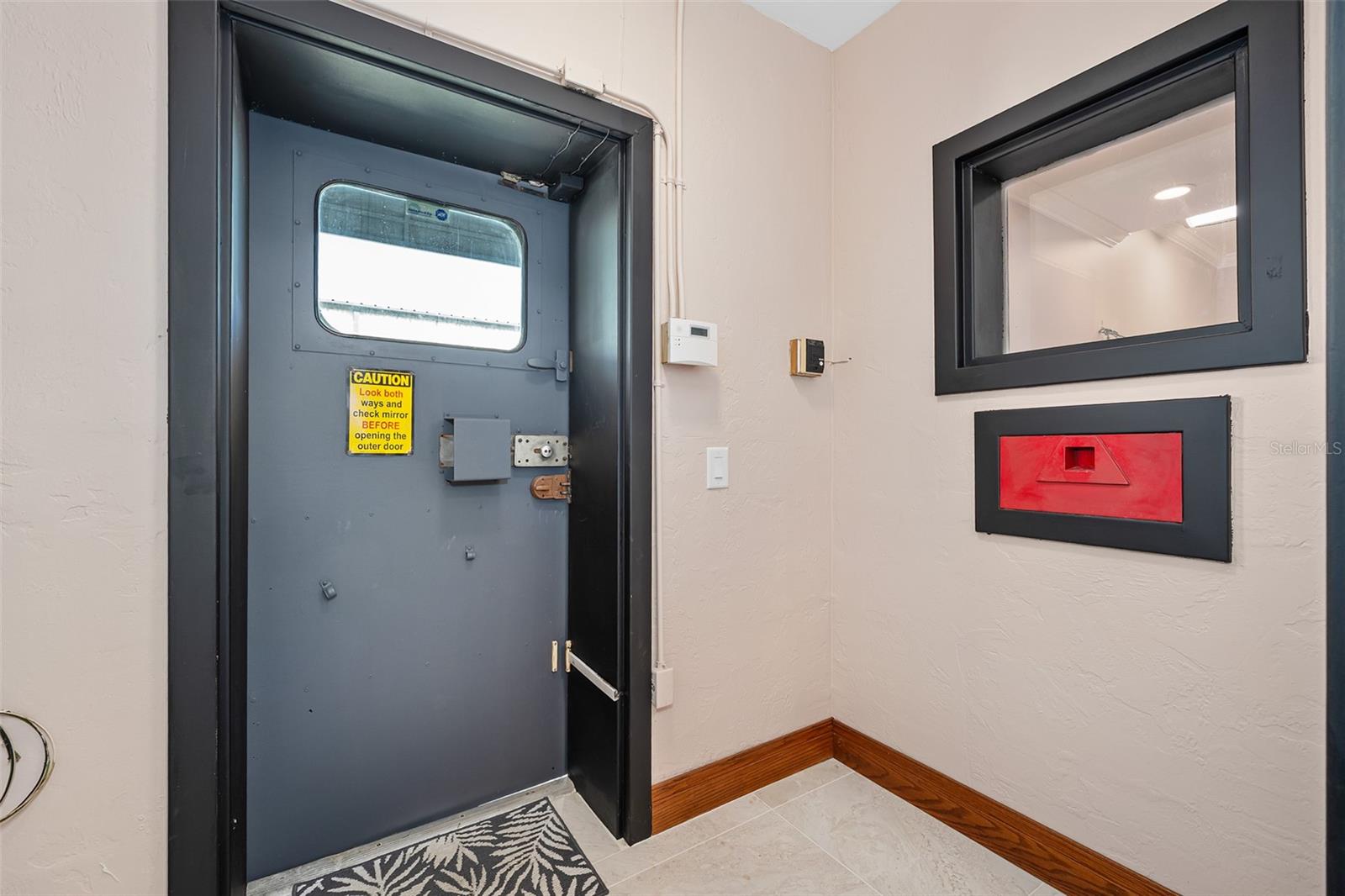 Image 33 of 81 For 974 Nova Road