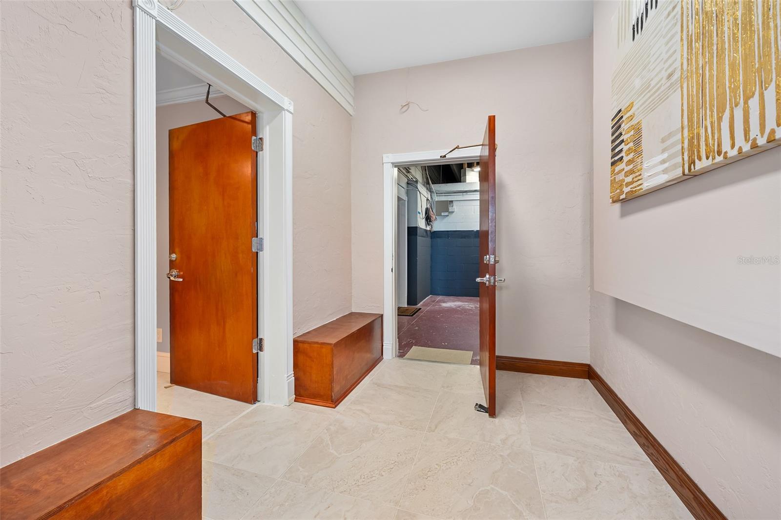 Image 36 of 81 For 974 Nova Road