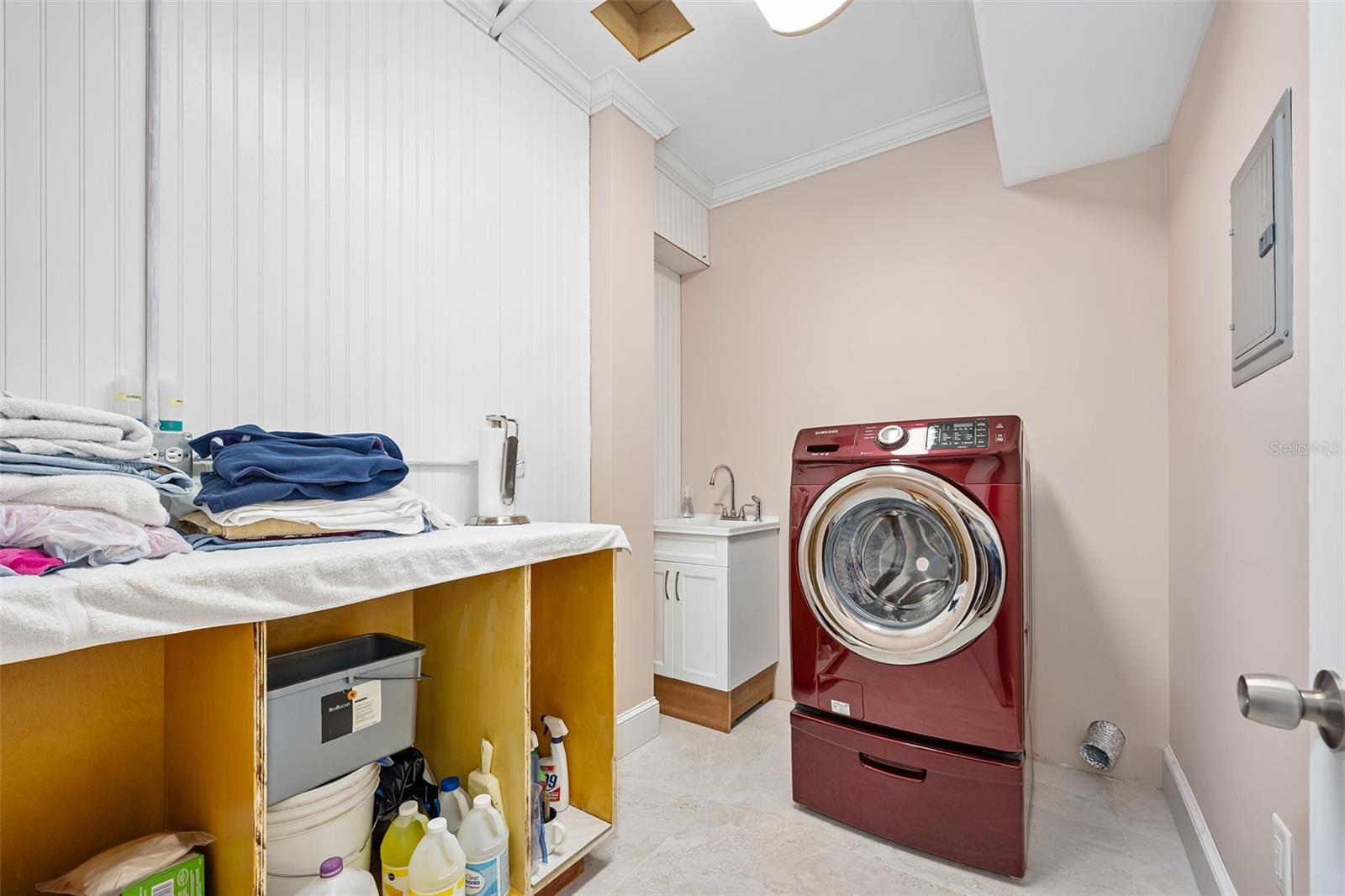 Image 43 of 81 For 974 Nova Road