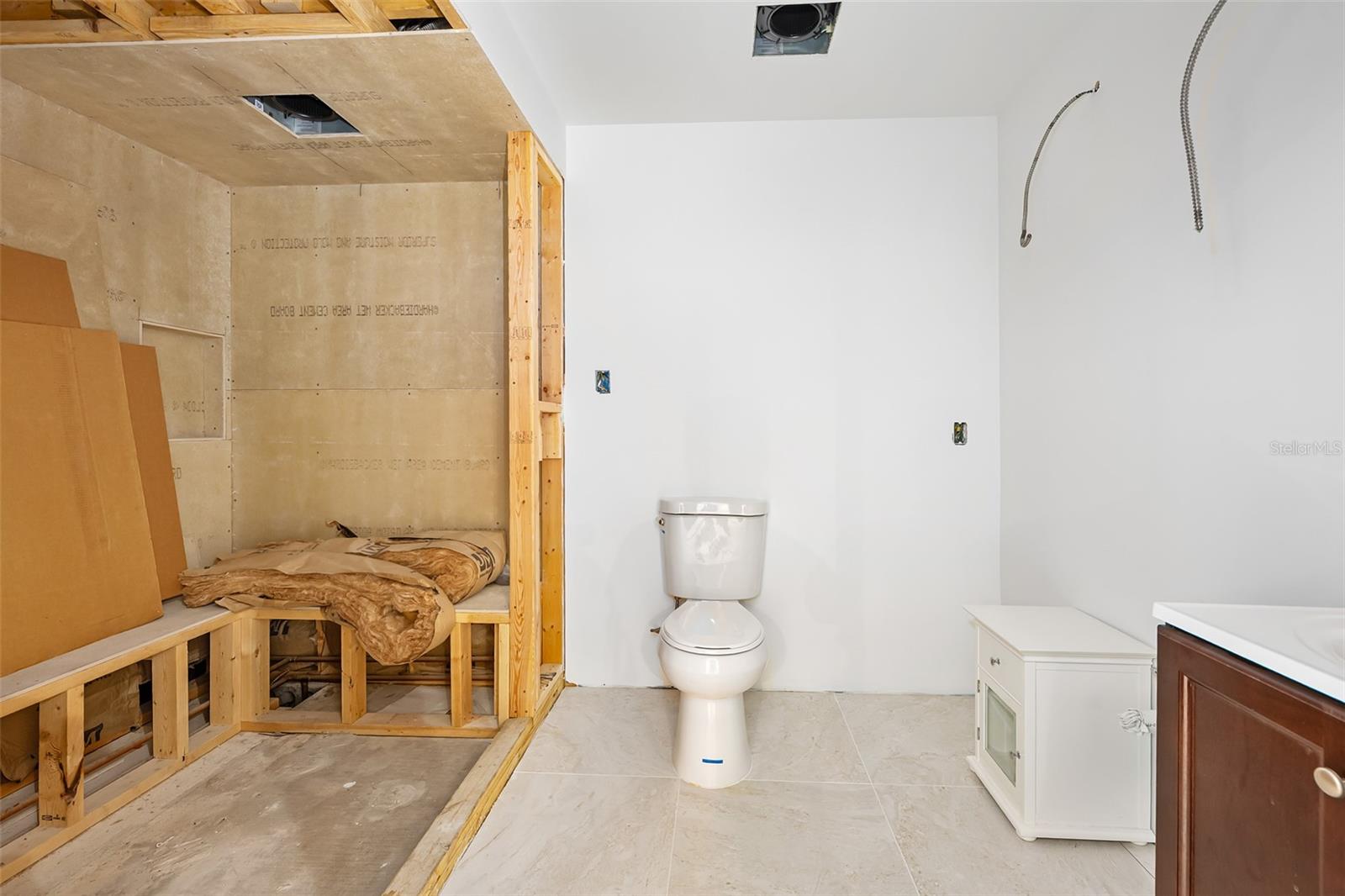 Image 64 of 81 For 974 Nova Road