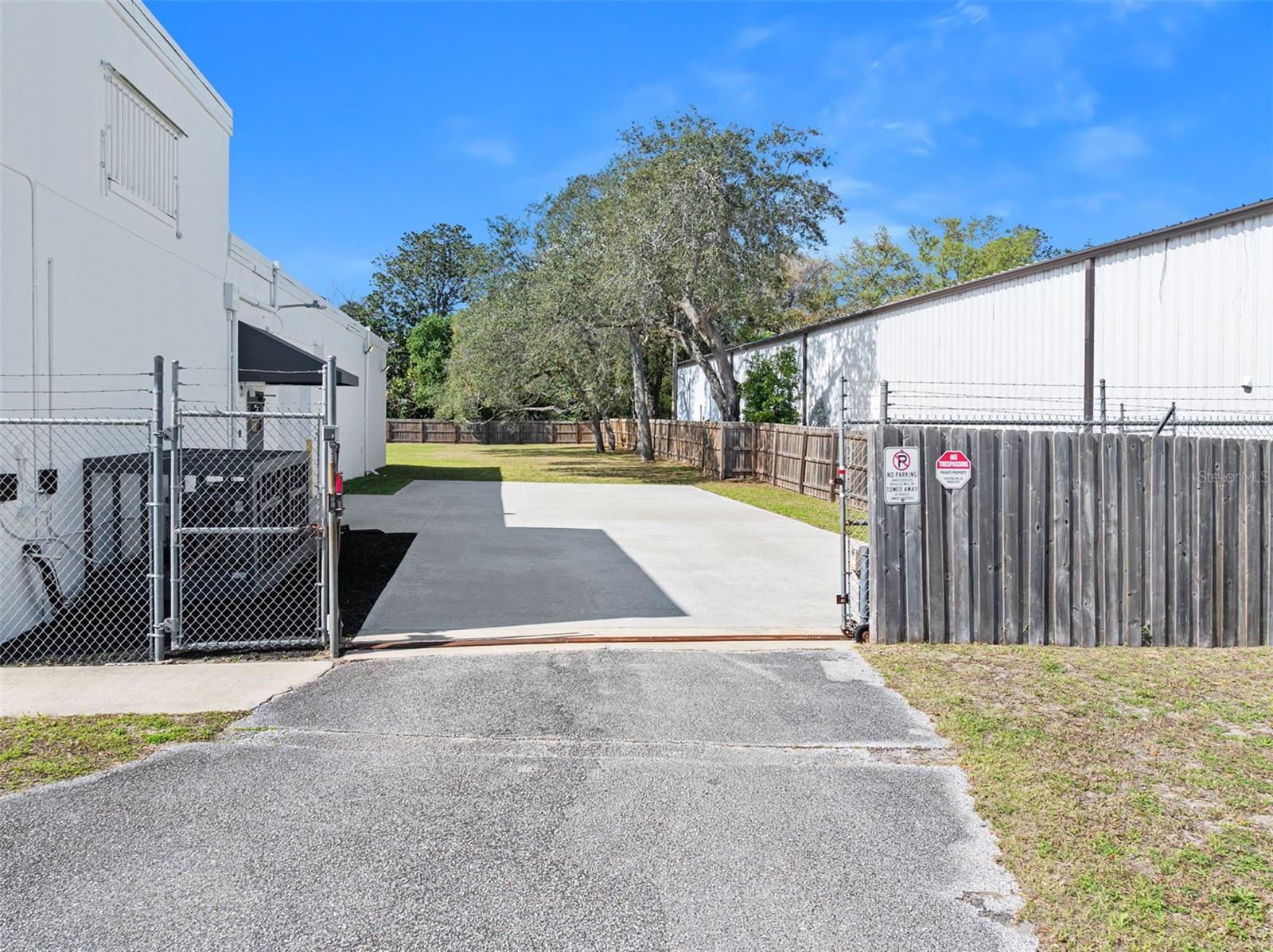 Image 7 of 81 For 974 Nova Road