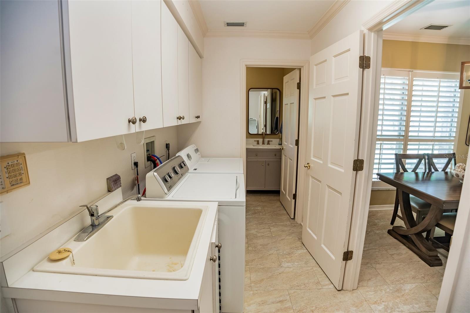 Image 31 of 38 For 1411 Wyngate Drive