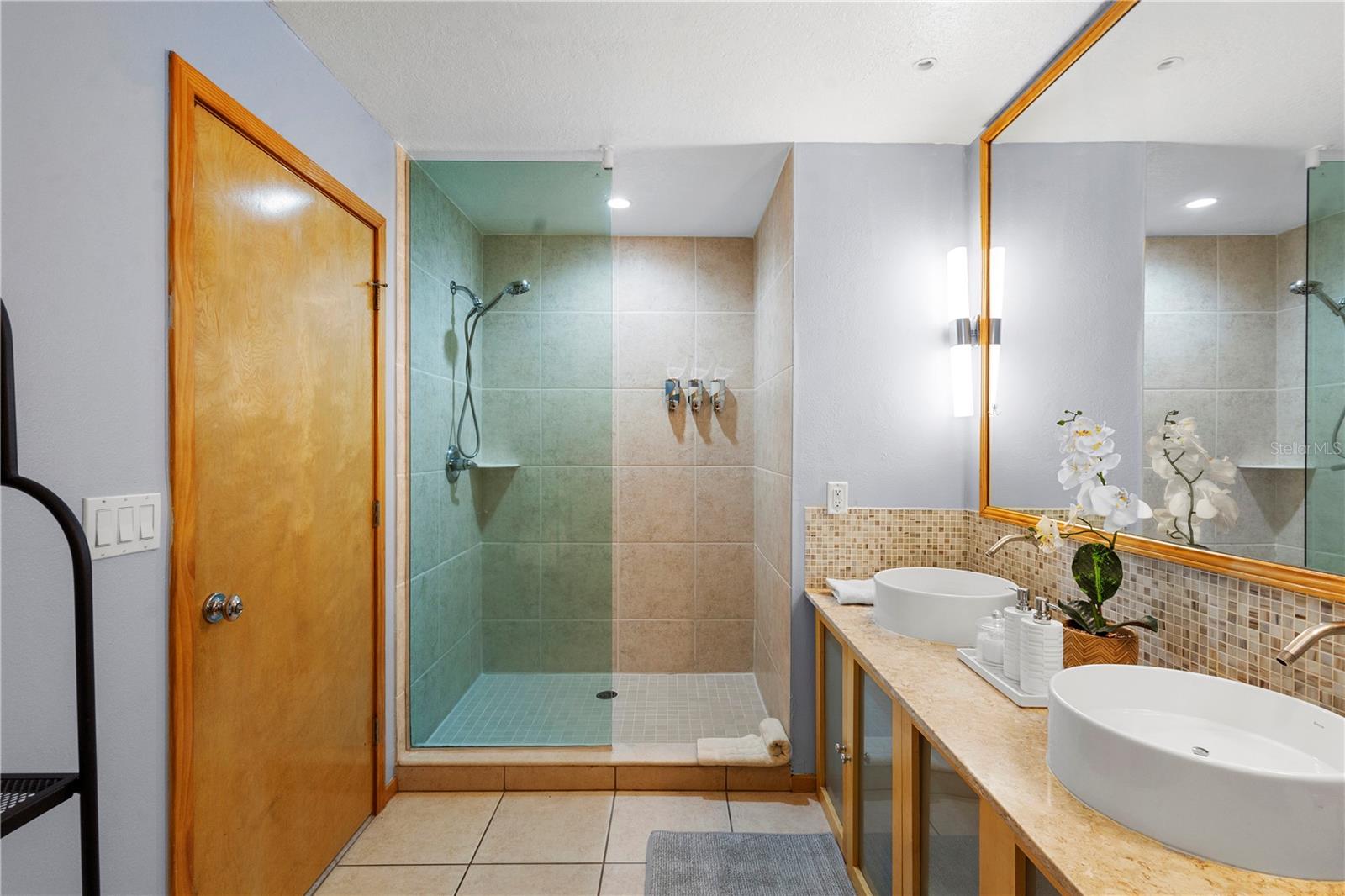 Image 26 of 30 For 101 Palm Harbor Parkway A+b 223