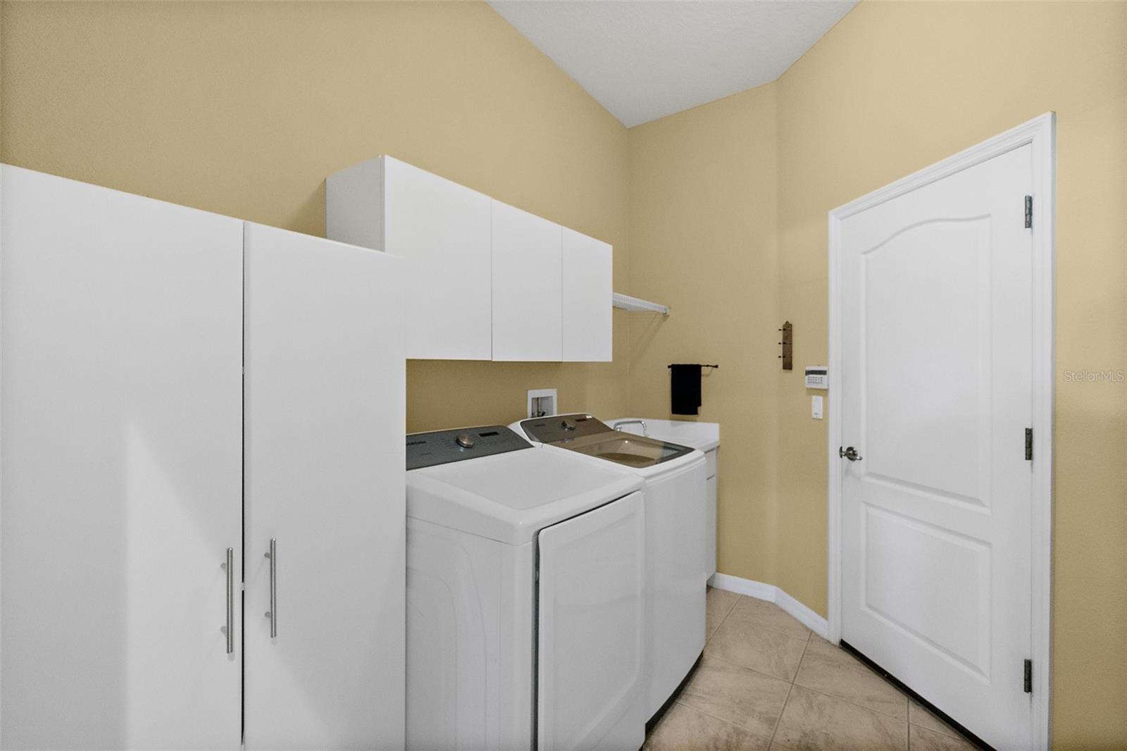 Image 34 of 45 For 5925 Broken Bow Lane