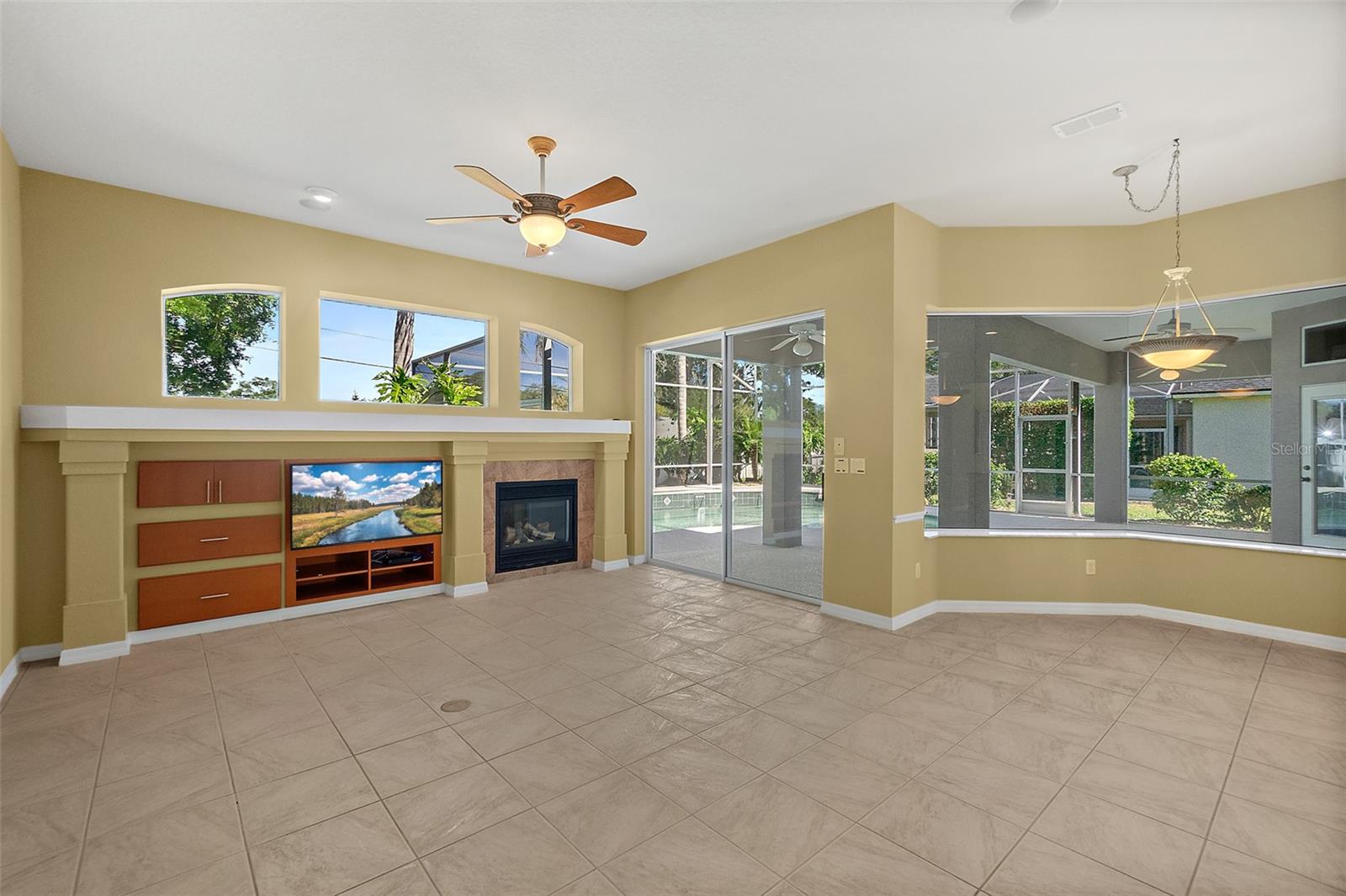 Image 8 of 45 For 5925 Broken Bow Lane