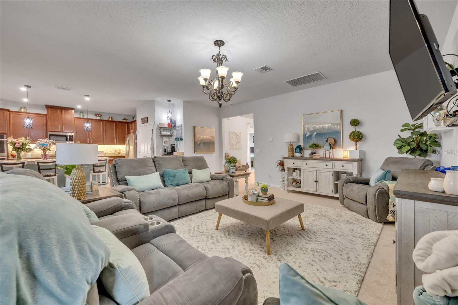 Image 14 of 51 For 2119 White Dahlia Drive