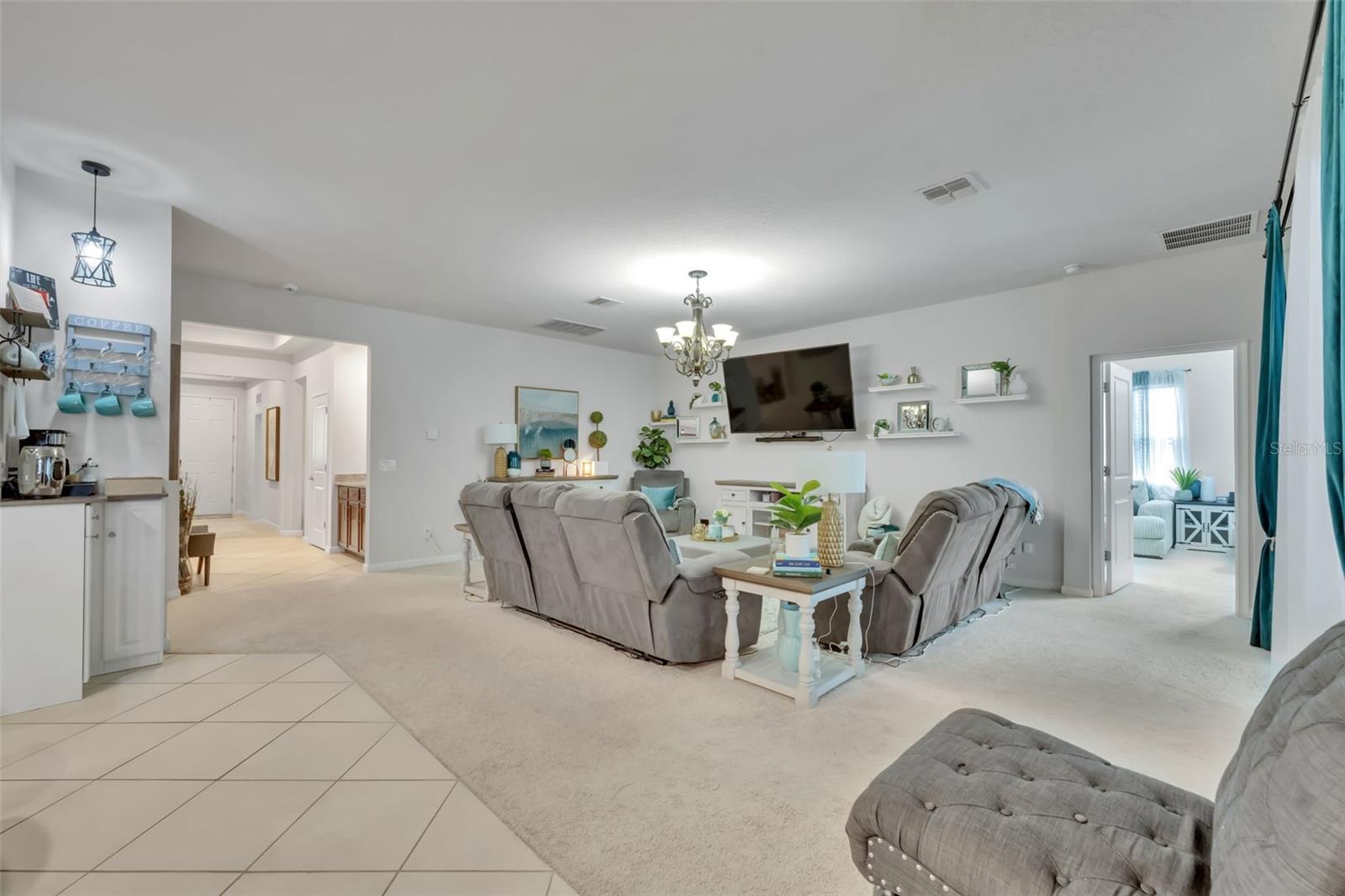 Image 15 of 51 For 2119 White Dahlia Drive