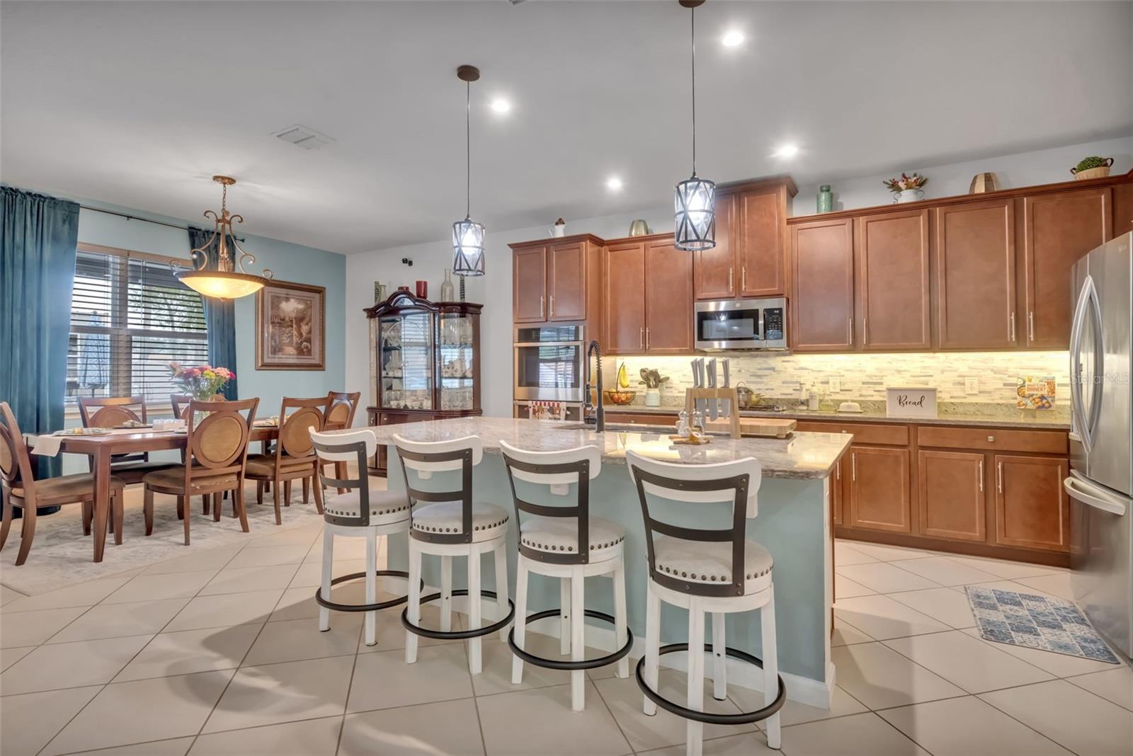 Image 6 of 51 For 2119 White Dahlia Drive