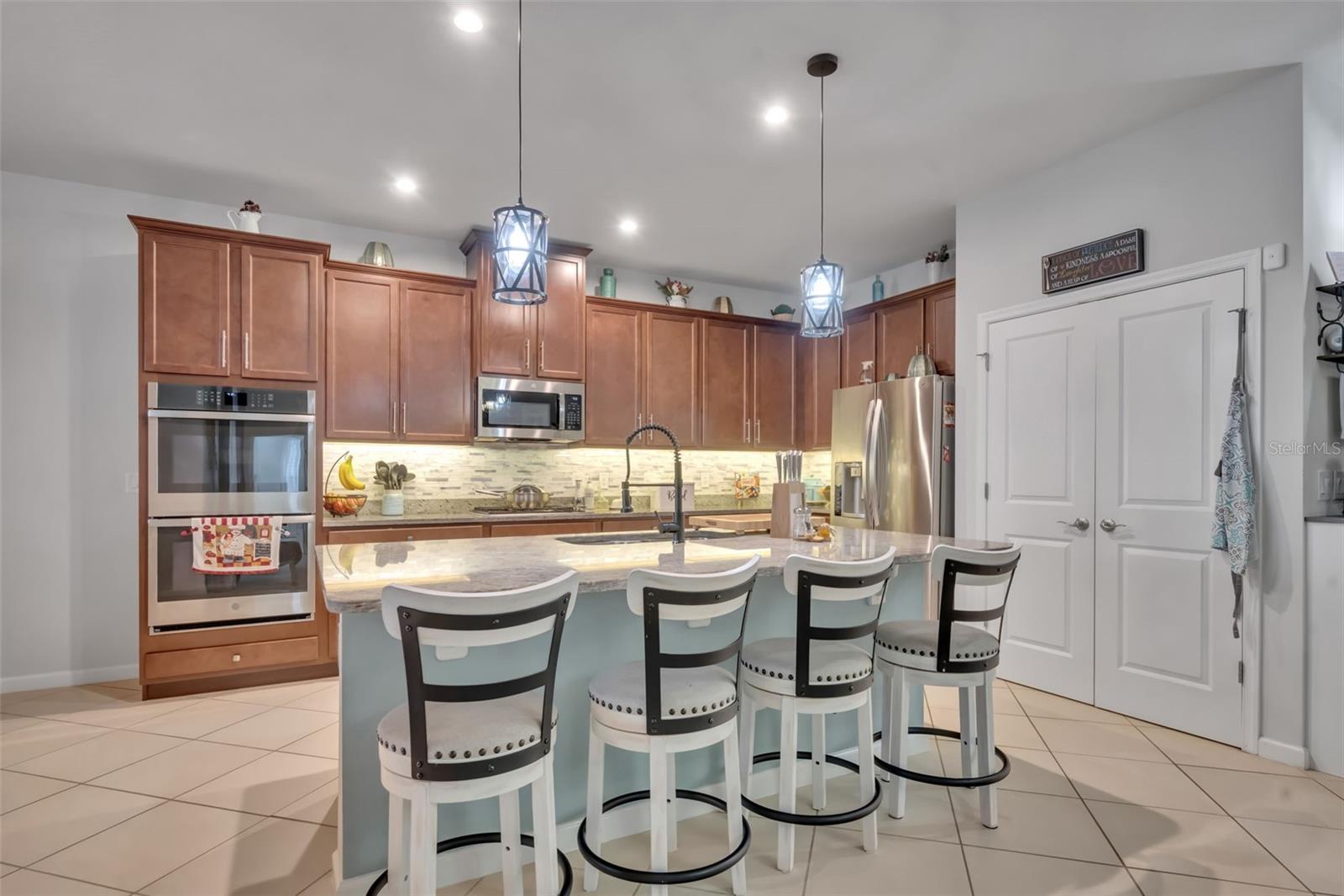 Image 8 of 51 For 2119 White Dahlia Drive