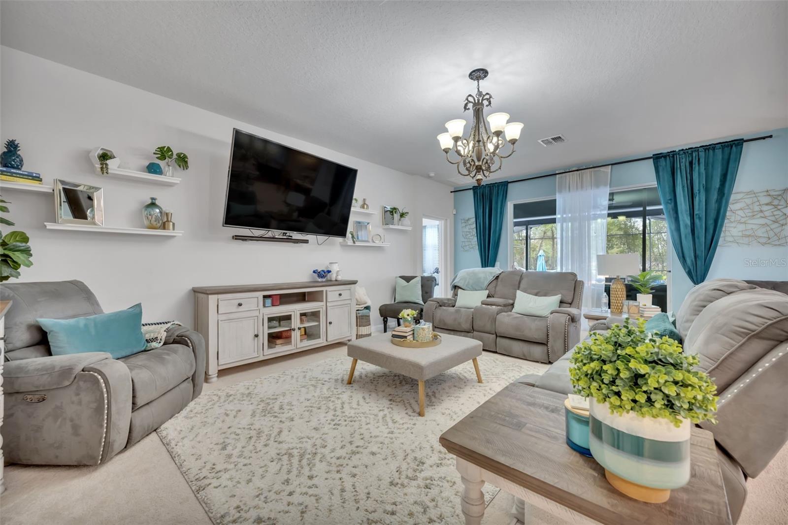 Image 9 of 51 For 2119 White Dahlia Drive