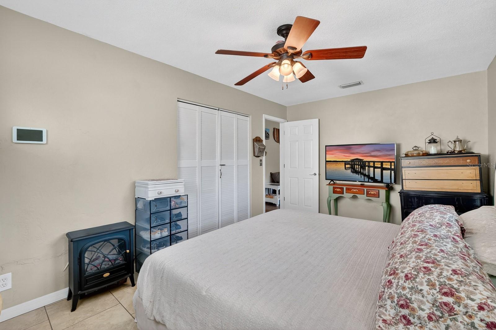 Image 16 of 42 For 327 London Road