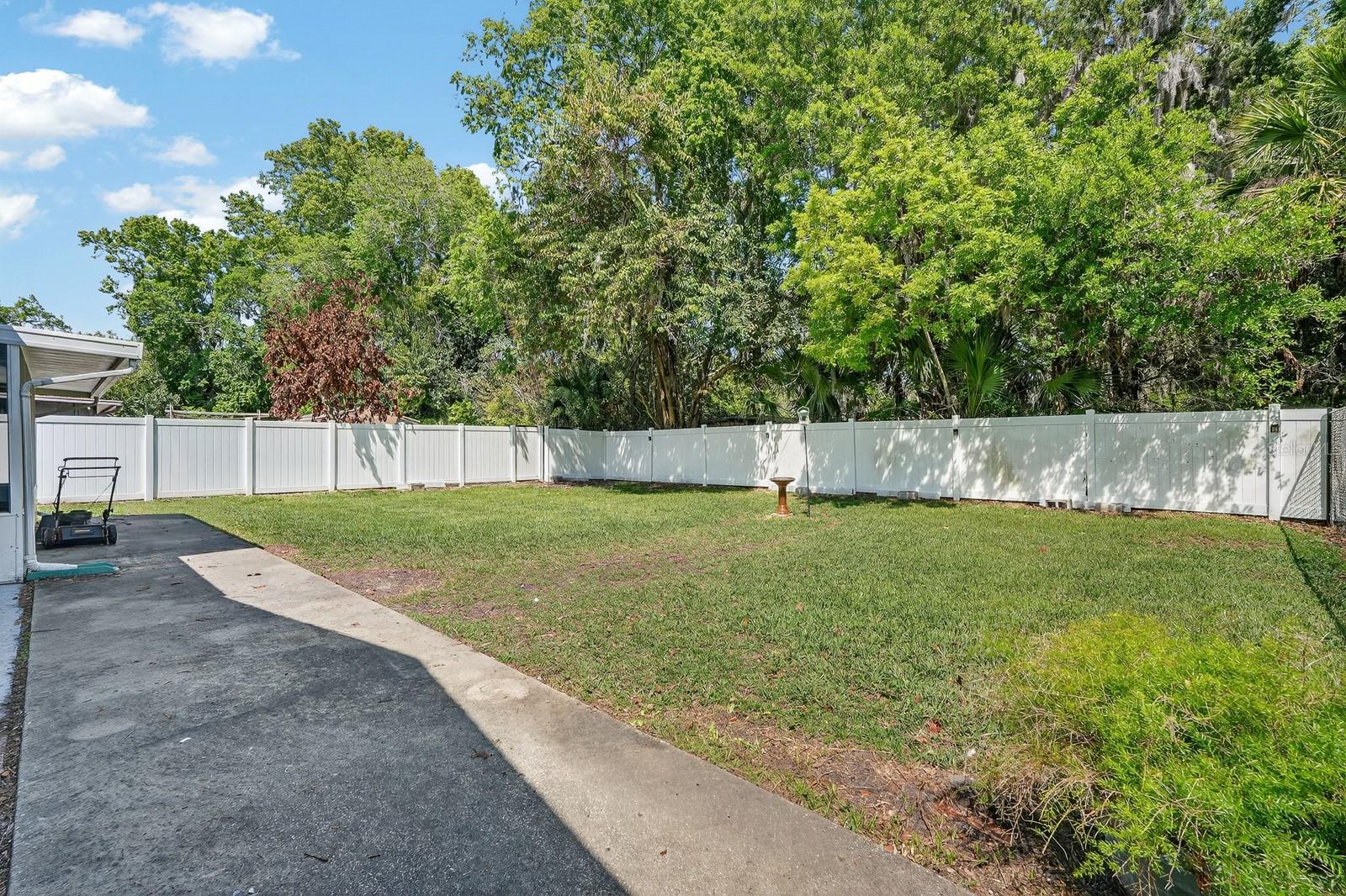 Image 21 of 42 For 327 London Road