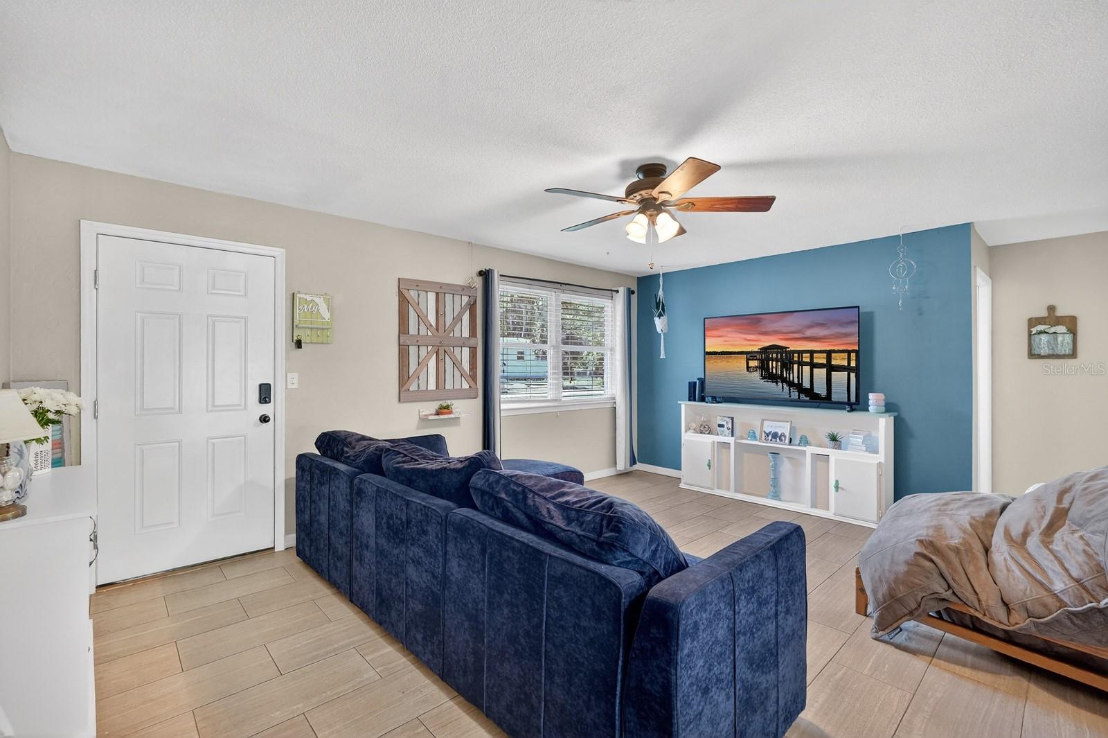 Image 3 of 42 For 327 London Road