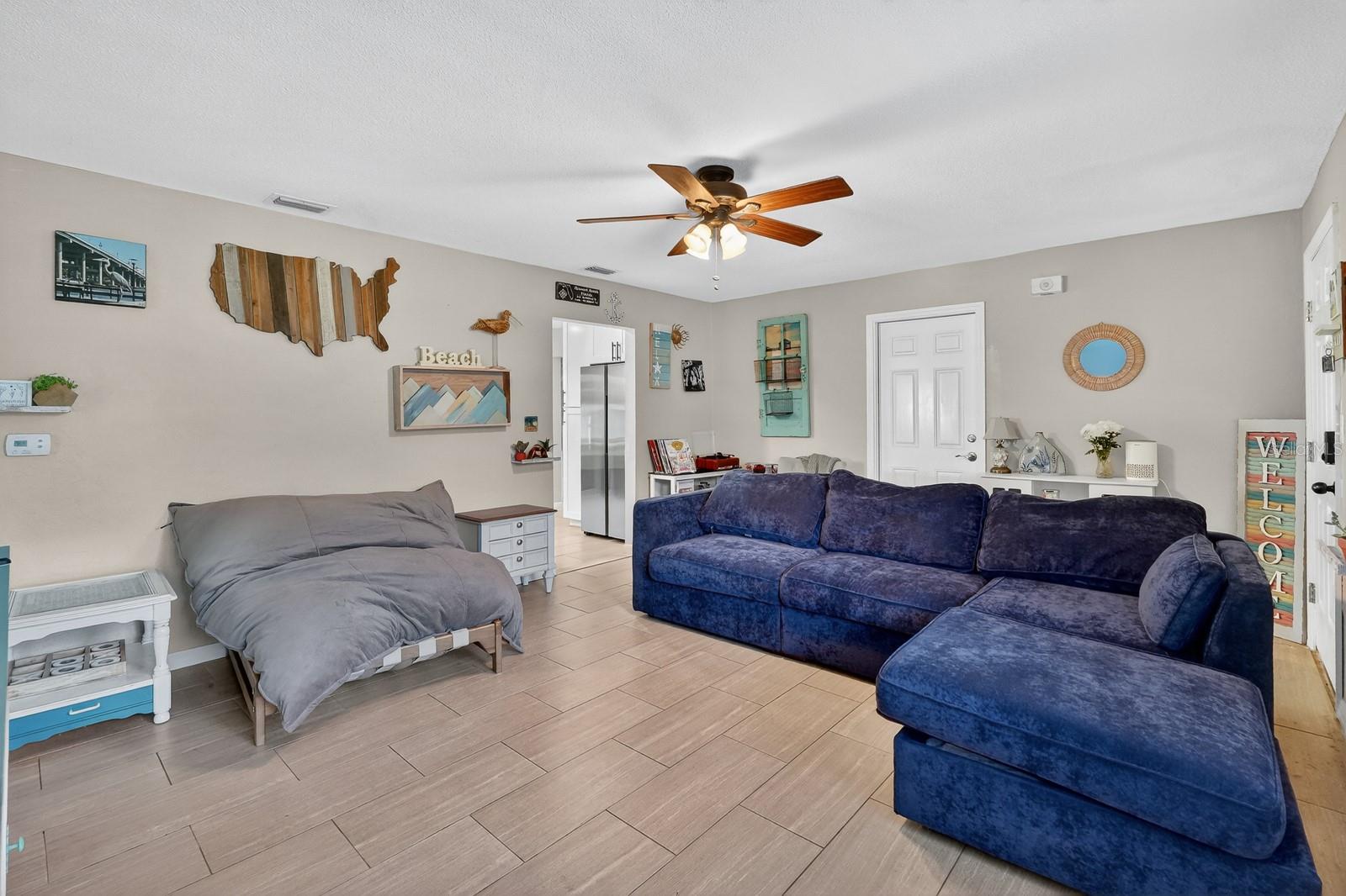 Image 4 of 42 For 327 London Road