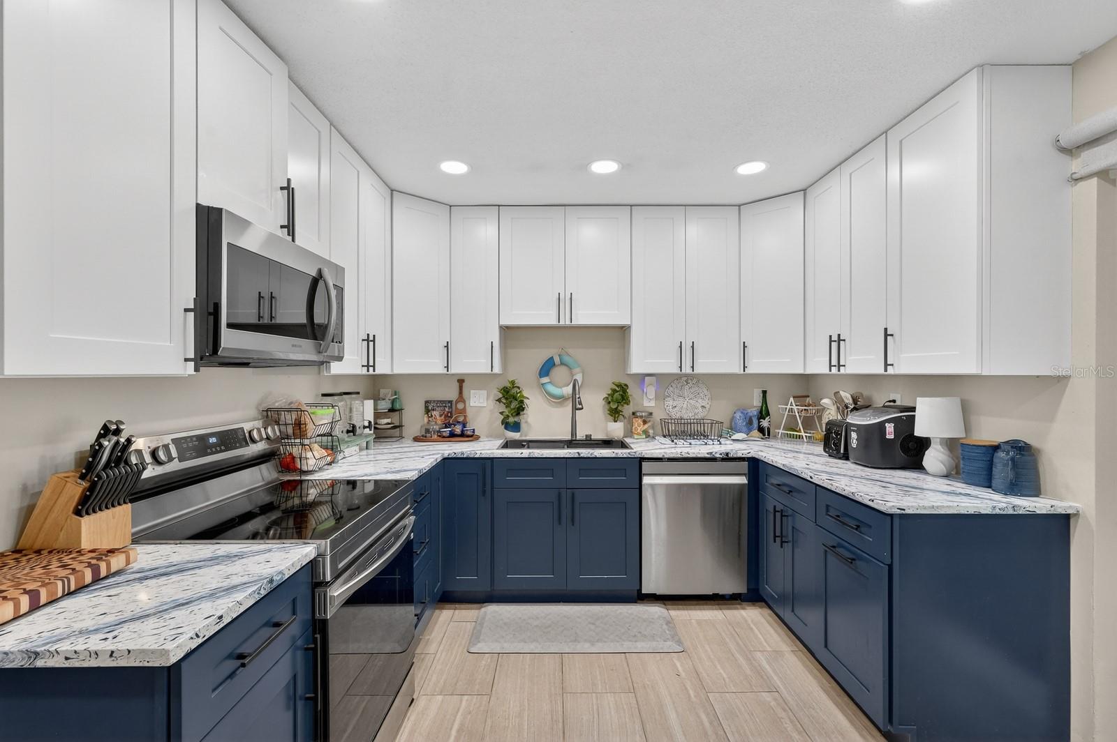 Image 7 of 42 For 327 London Road