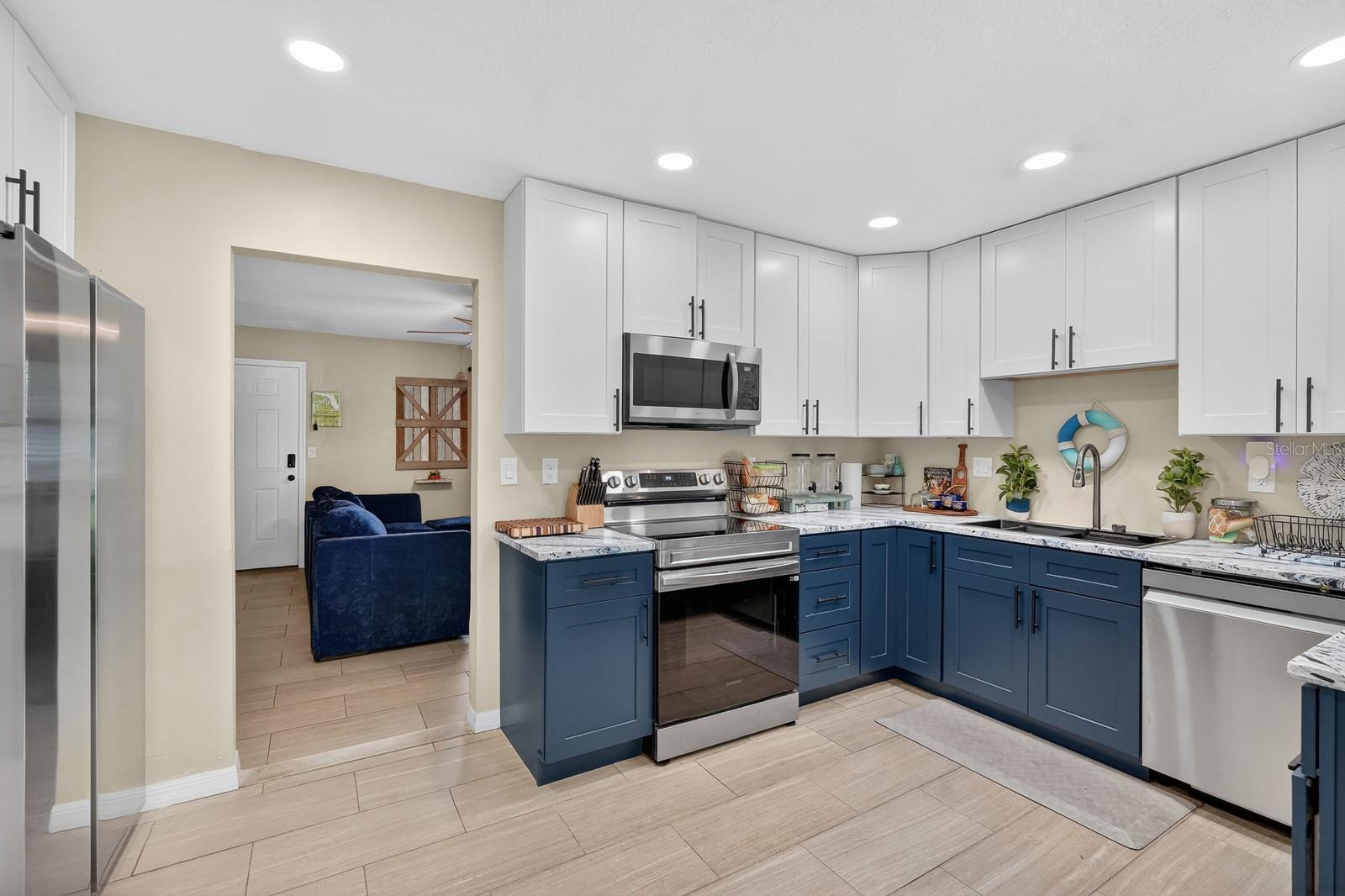 Image 8 of 42 For 327 London Road