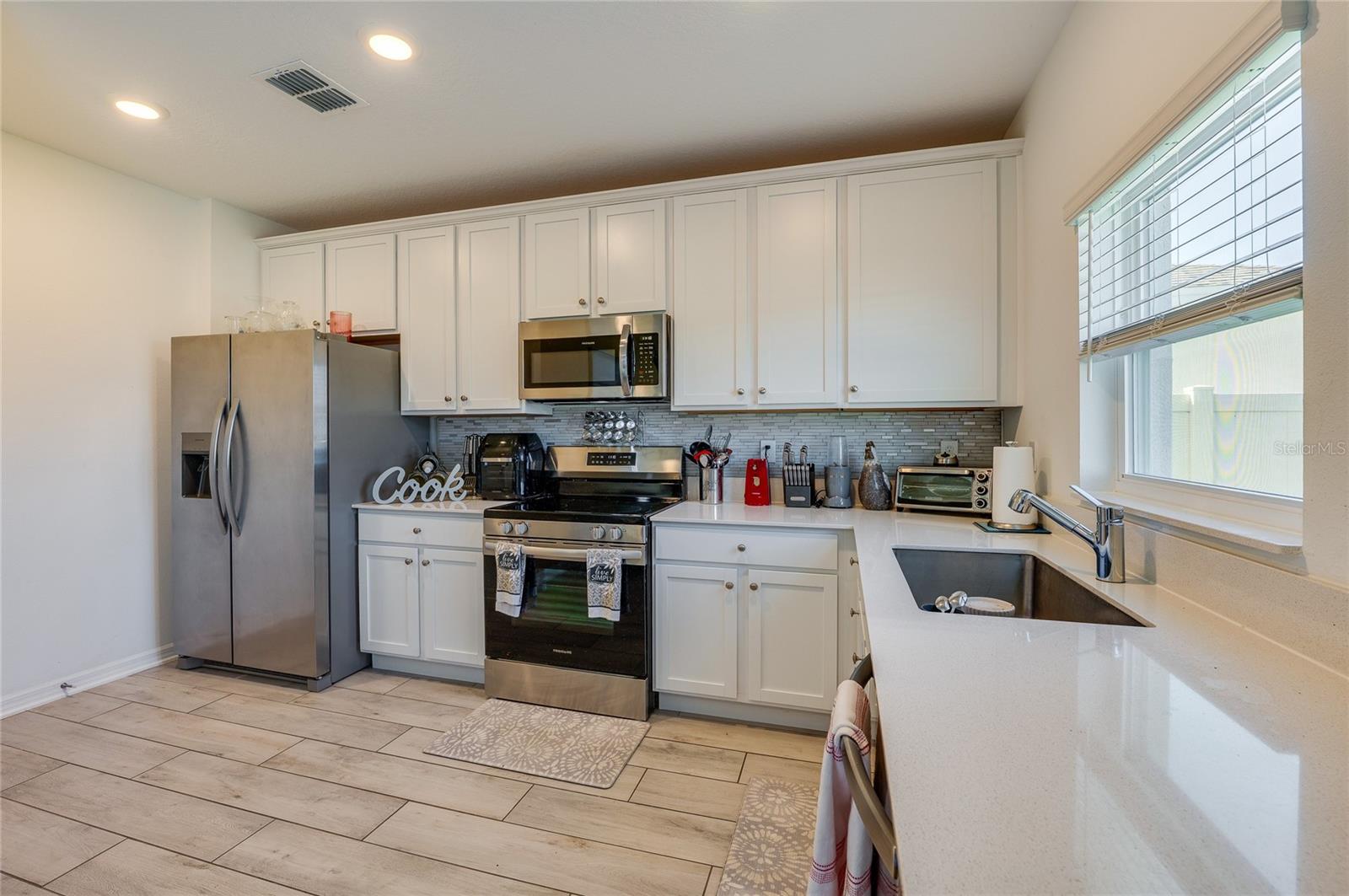 Image 14 of 57 For 3986 Willowbrook Drive