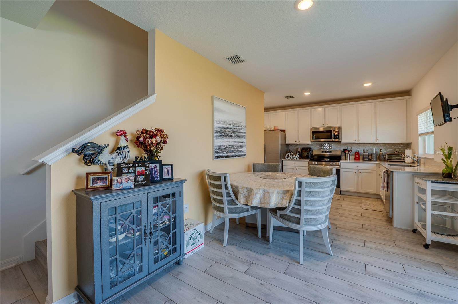 Image 17 of 57 For 3986 Willowbrook Drive