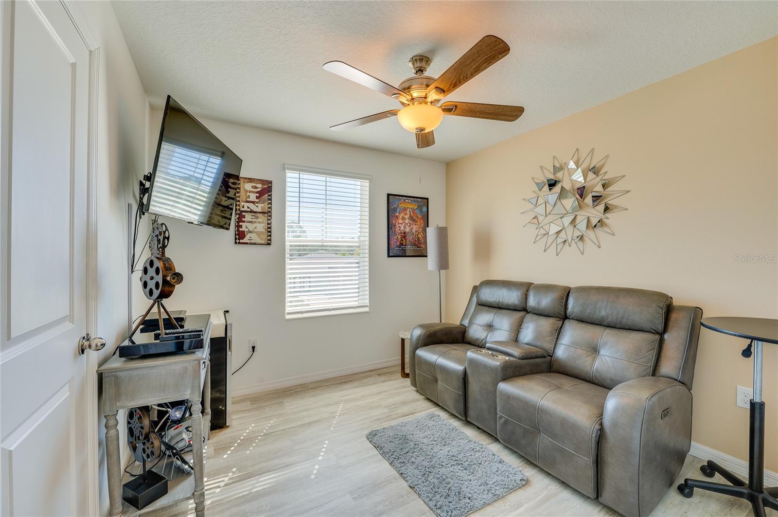 Image 33 of 57 For 3986 Willowbrook Drive