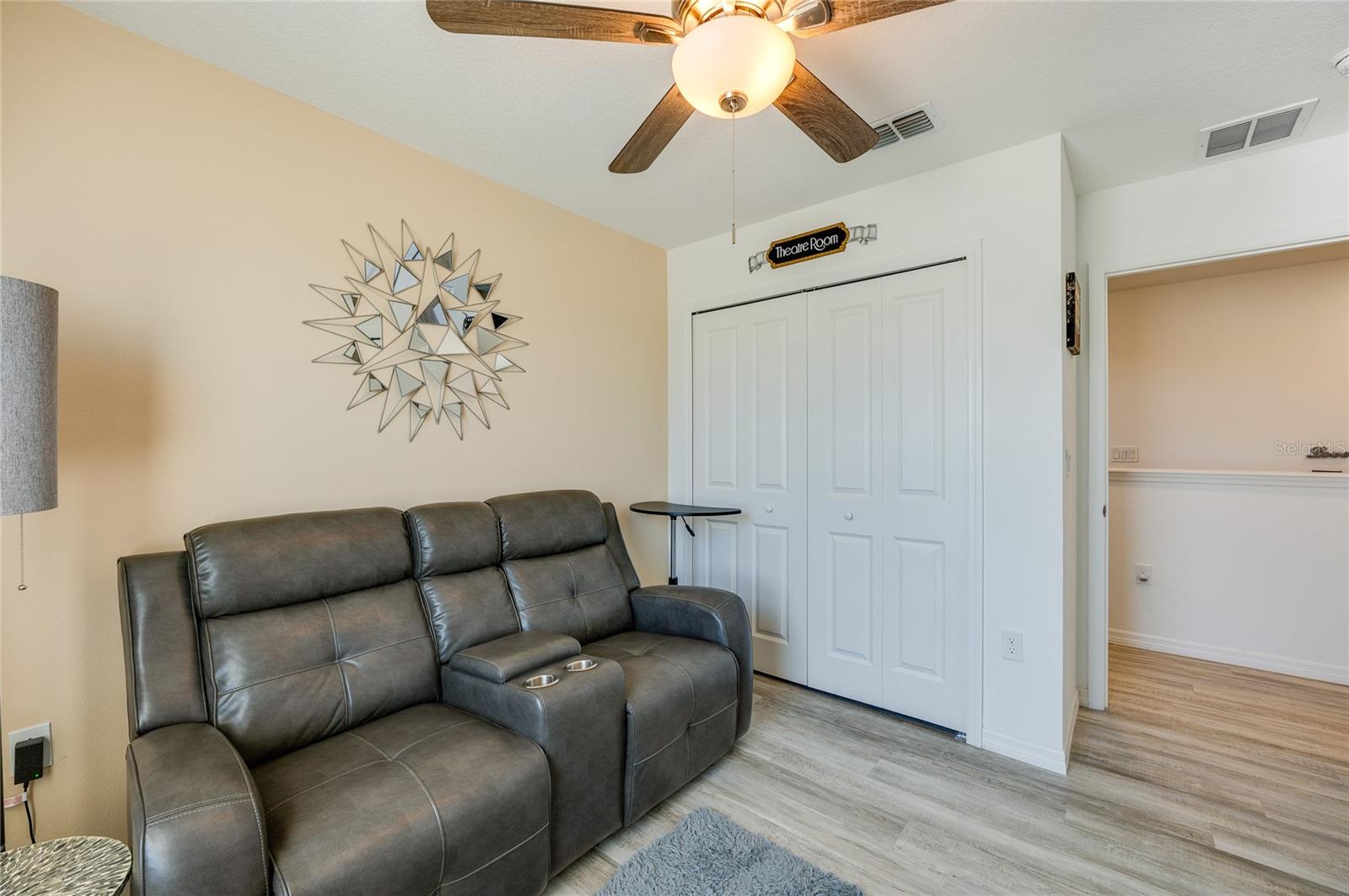 Image 34 of 57 For 3986 Willowbrook Drive