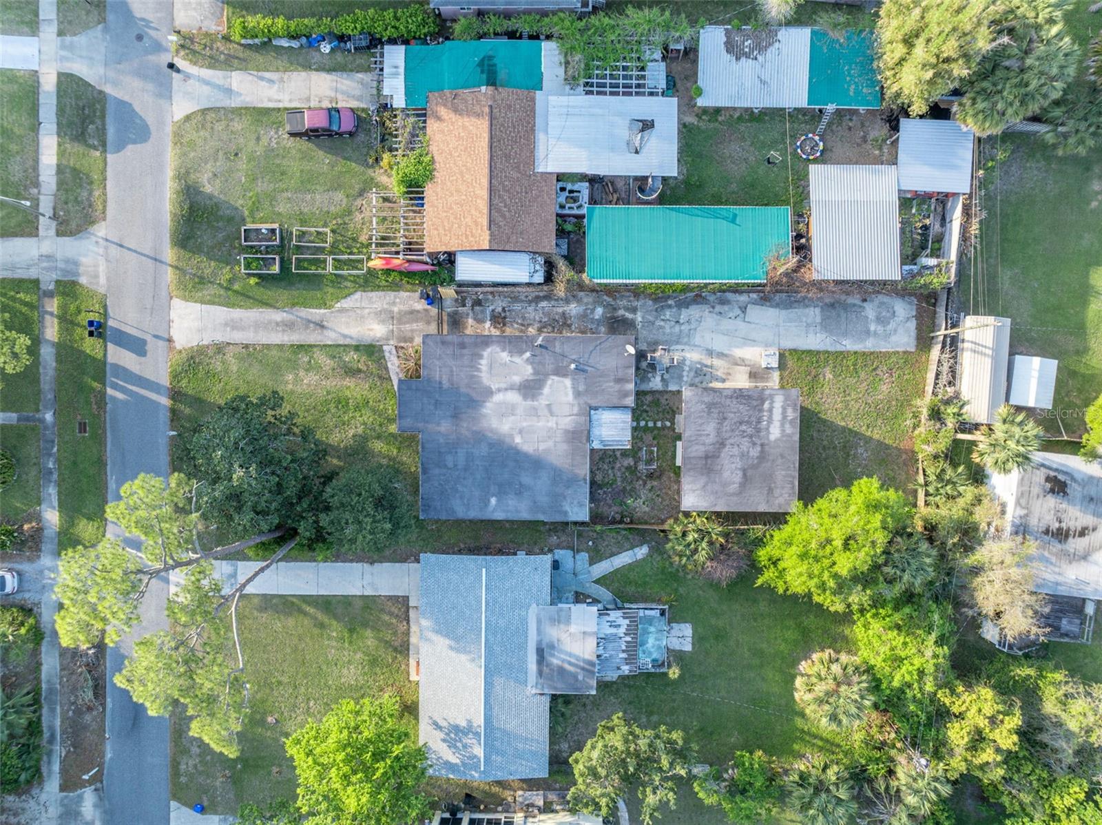 Image 38 of 54 For 715 Alcazar Avenue