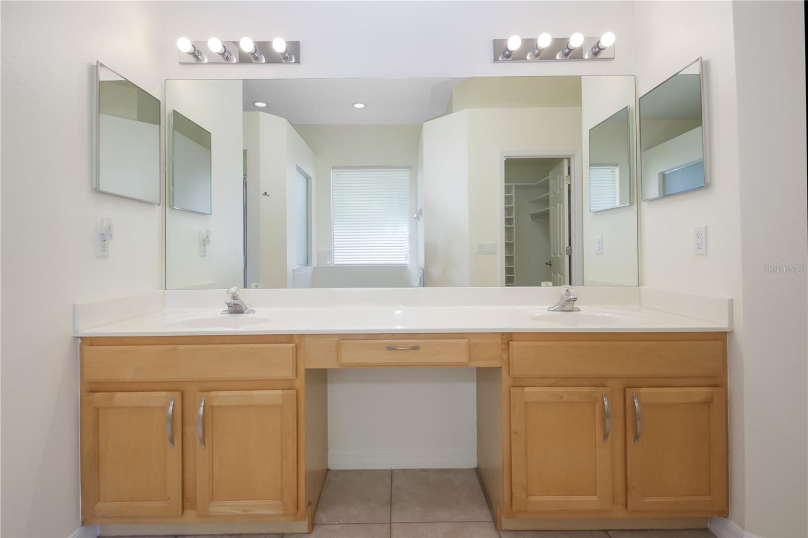 Image 26 of 43 For 140 Rangeline Woods Cove