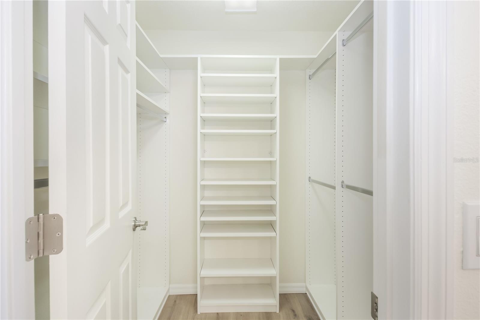 Image 27 of 43 For 140 Rangeline Woods Cove