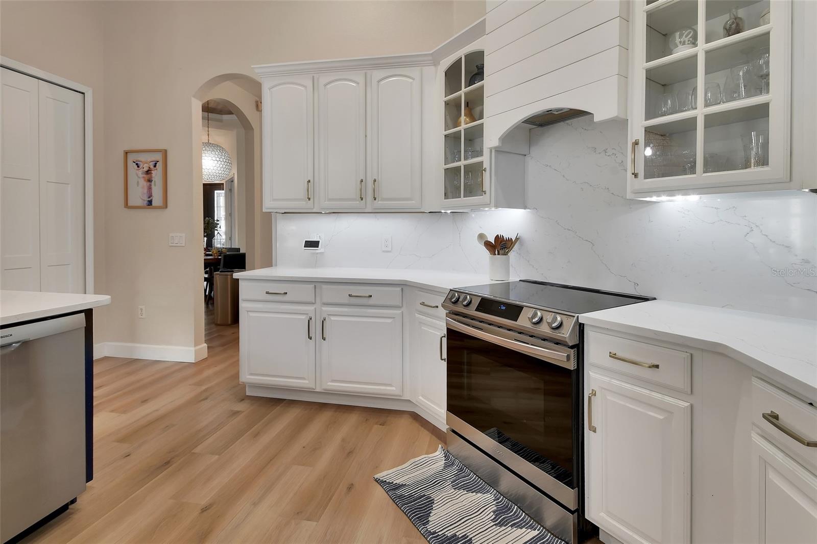 Image 14 of 54 For 407 Thoroughbred Way