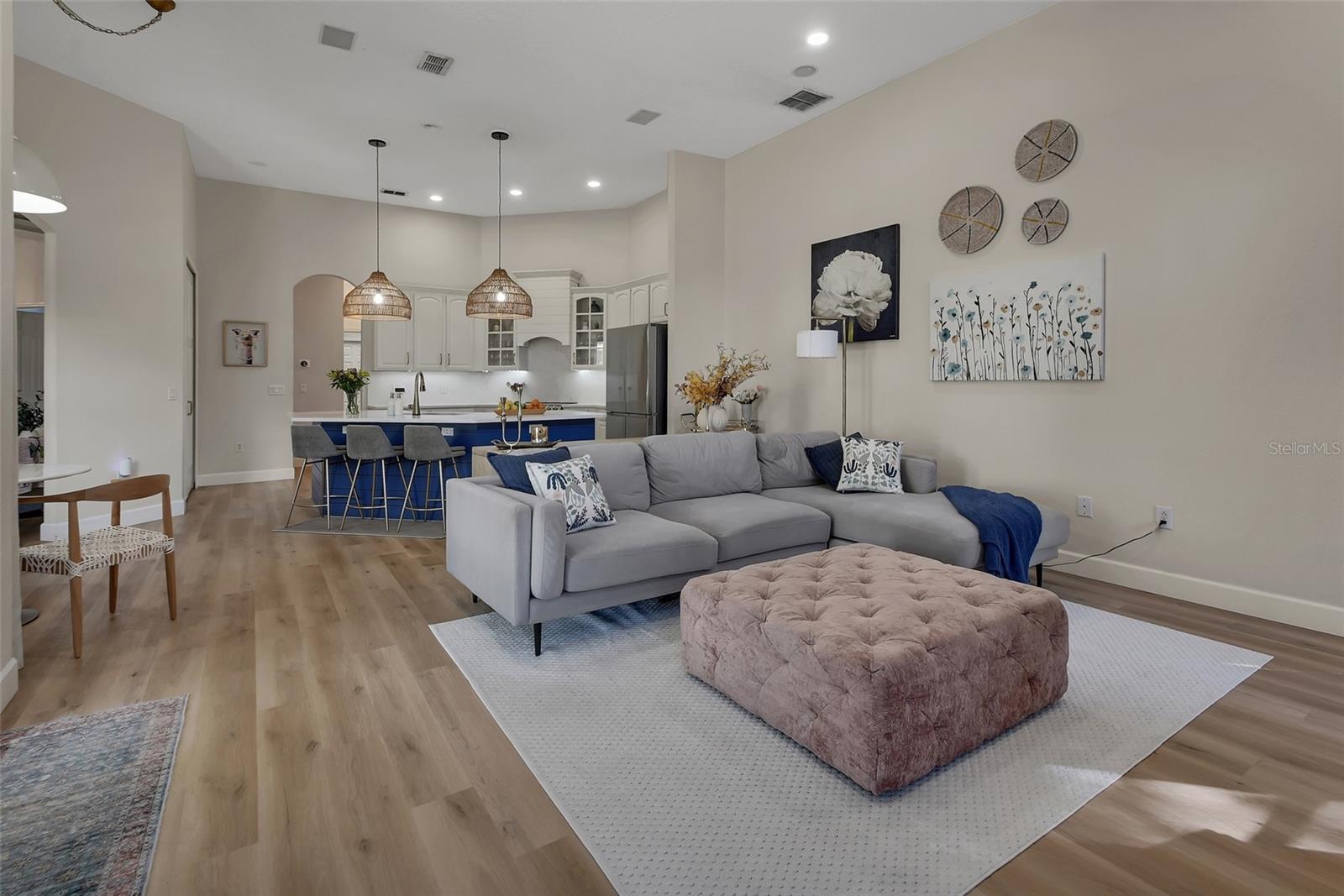 Image 19 of 54 For 407 Thoroughbred Way