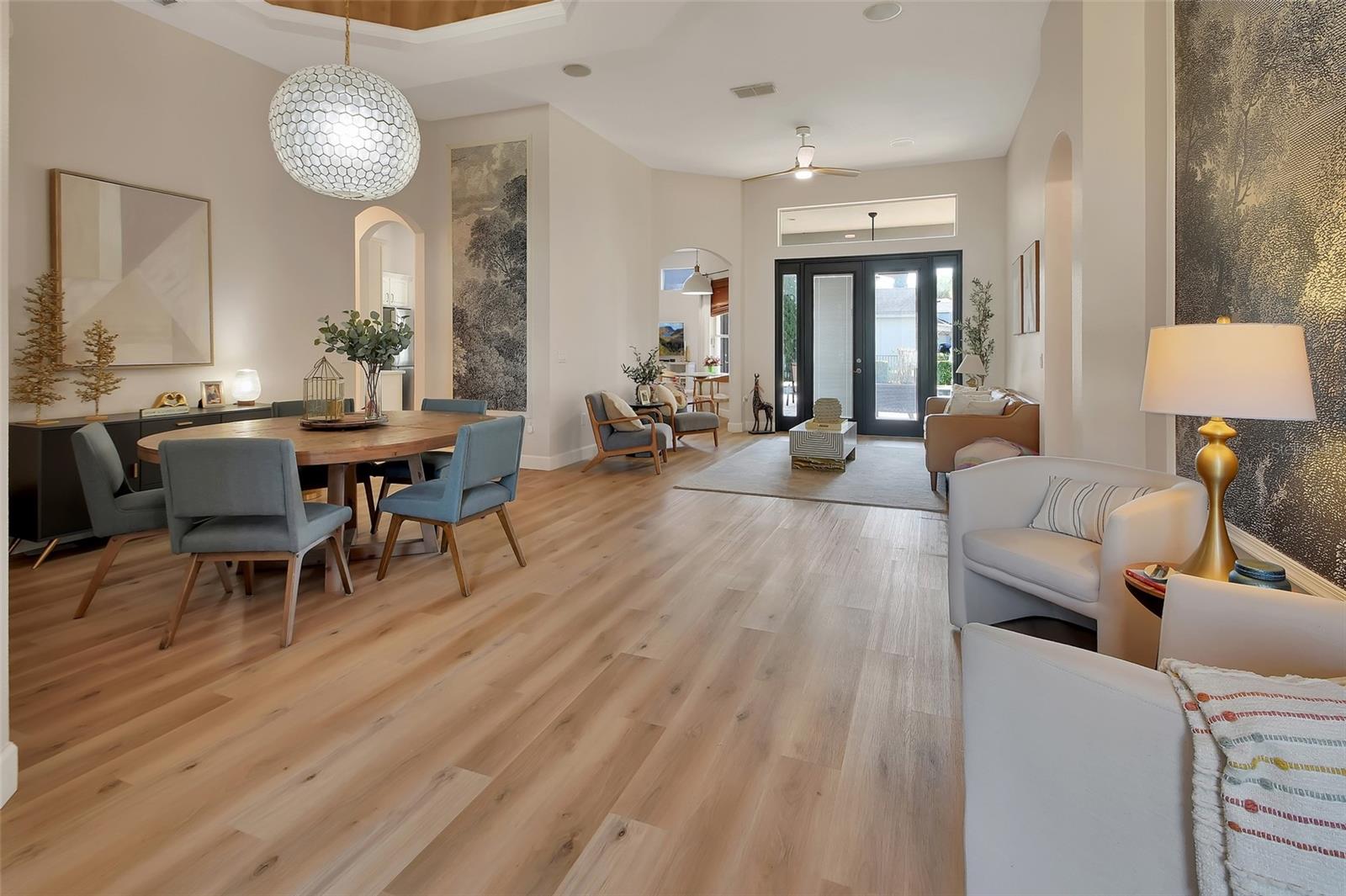 Image 2 of 54 For 407 Thoroughbred Way