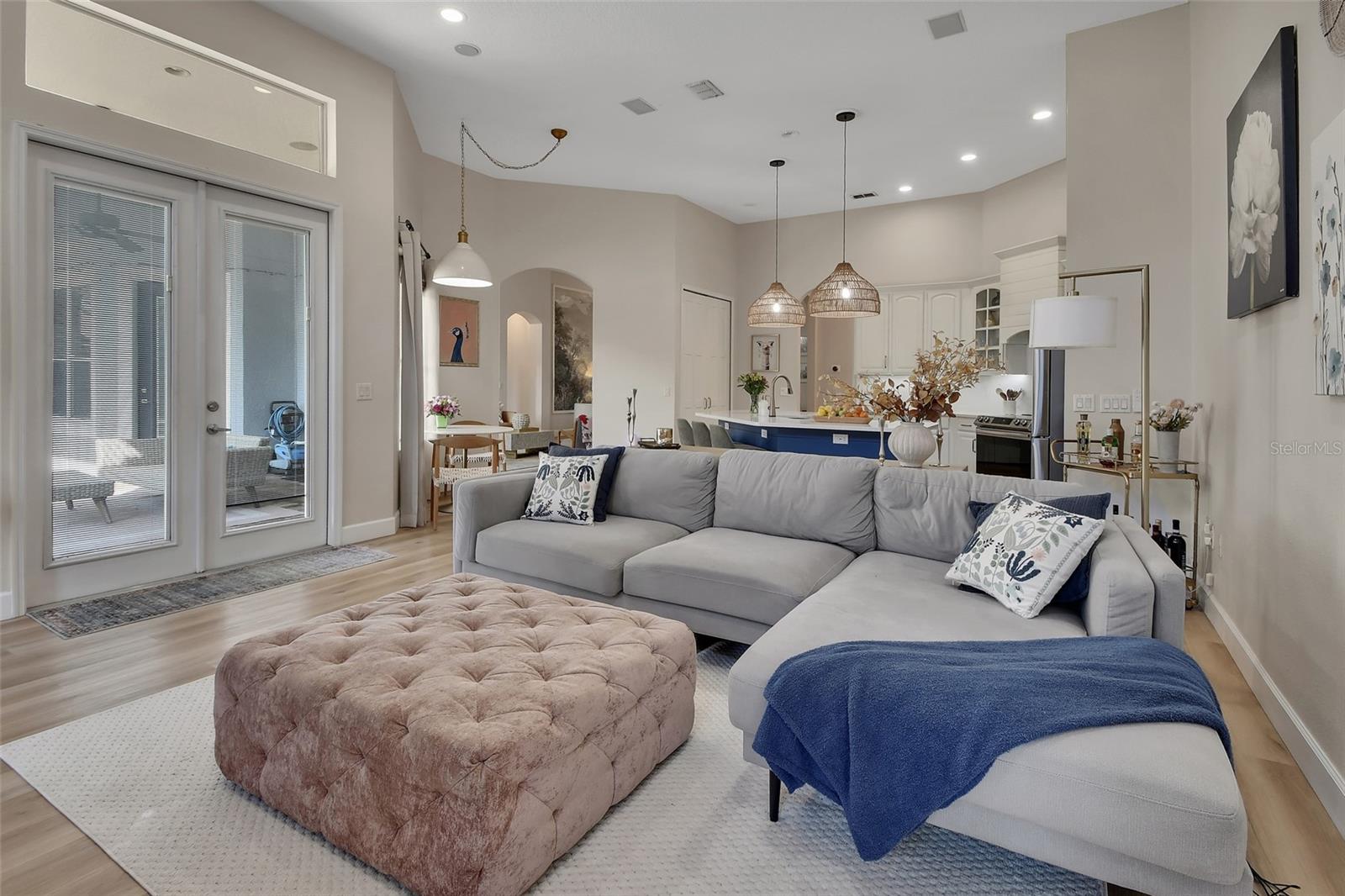 Image 20 of 54 For 407 Thoroughbred Way