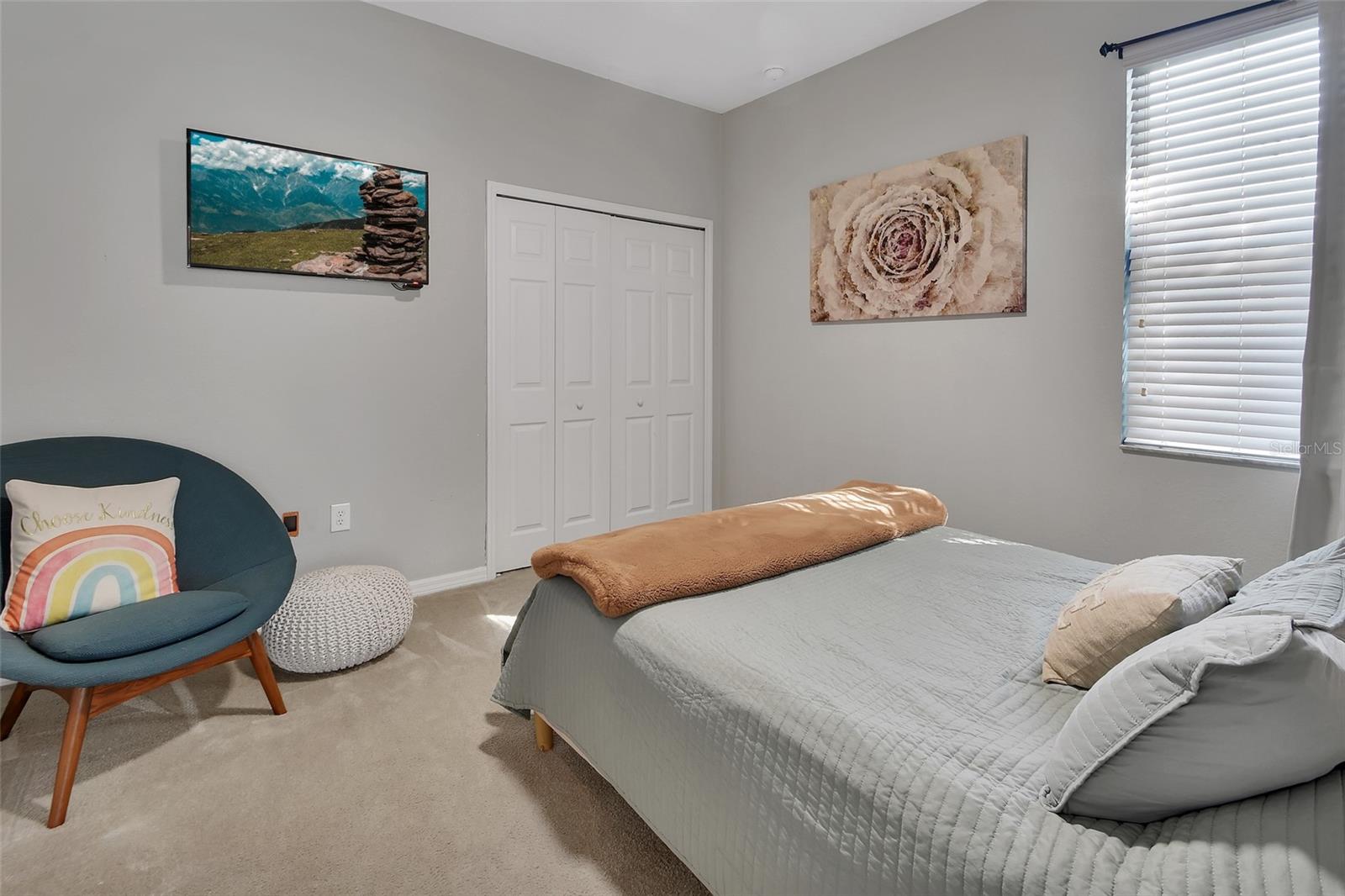 Image 26 of 54 For 407 Thoroughbred Way