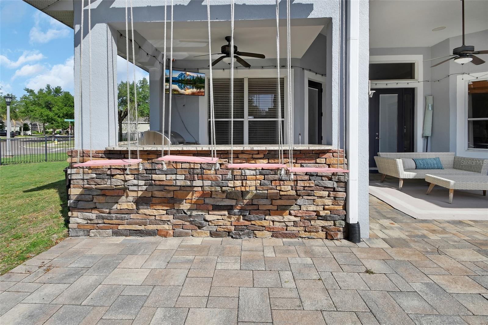 Image 39 of 54 For 407 Thoroughbred Way