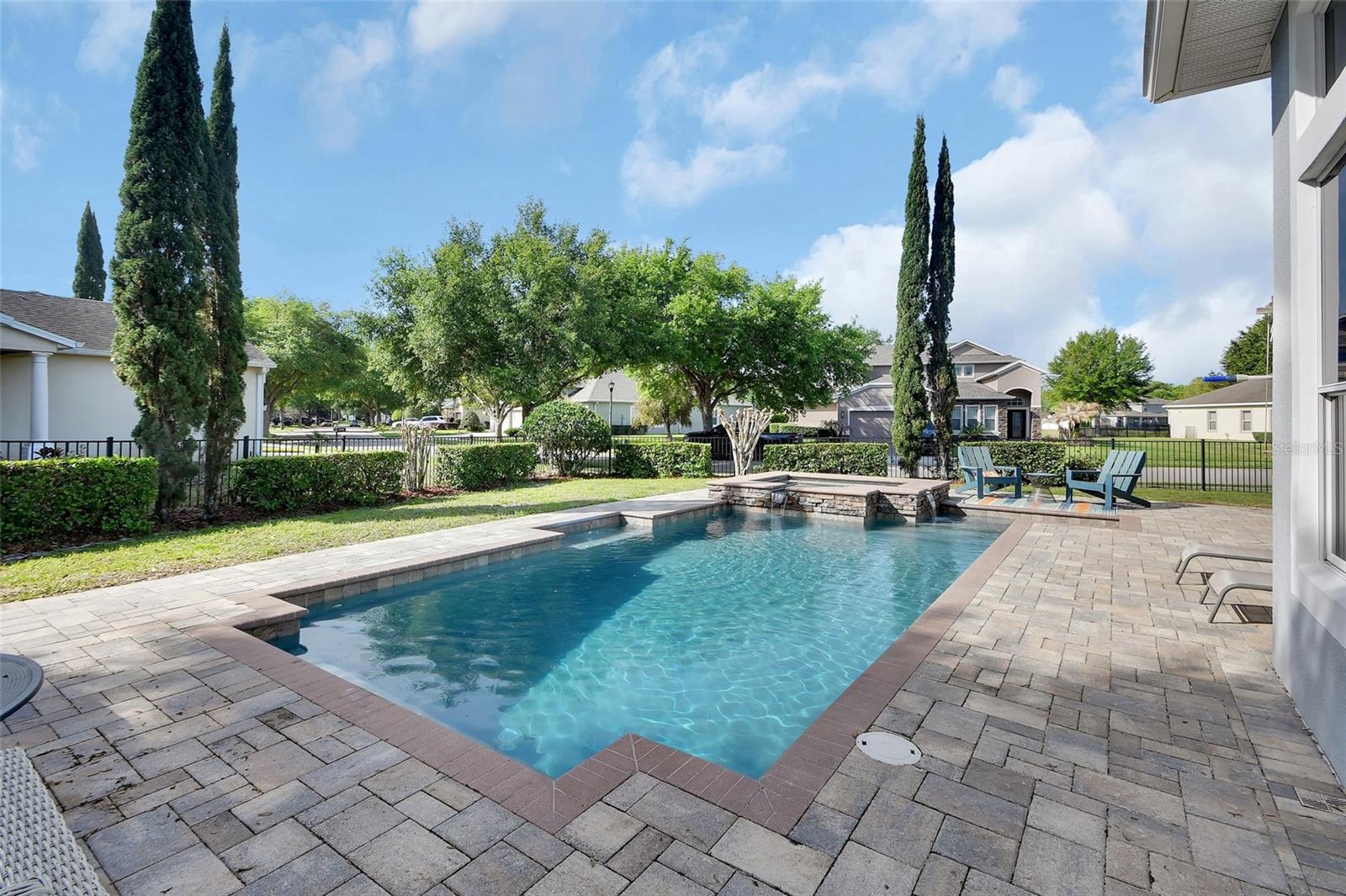 Image 43 of 54 For 407 Thoroughbred Way