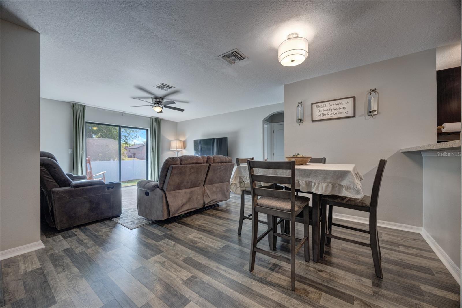 Image 10 of 37 For 309 Southern Winds Boulevard