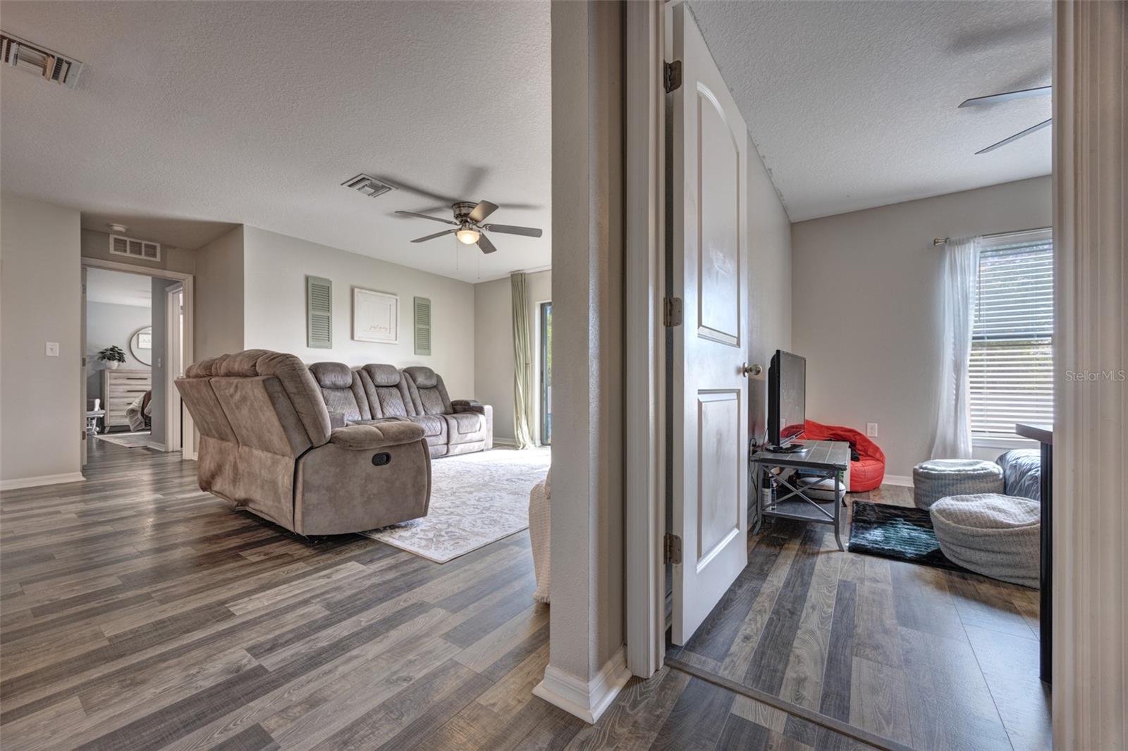 Image 22 of 37 For 309 Southern Winds Boulevard