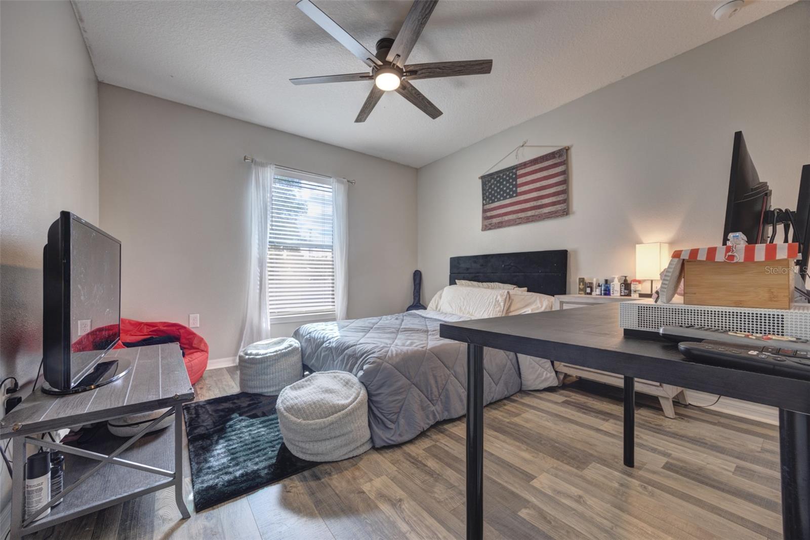 Image 23 of 37 For 309 Southern Winds Boulevard